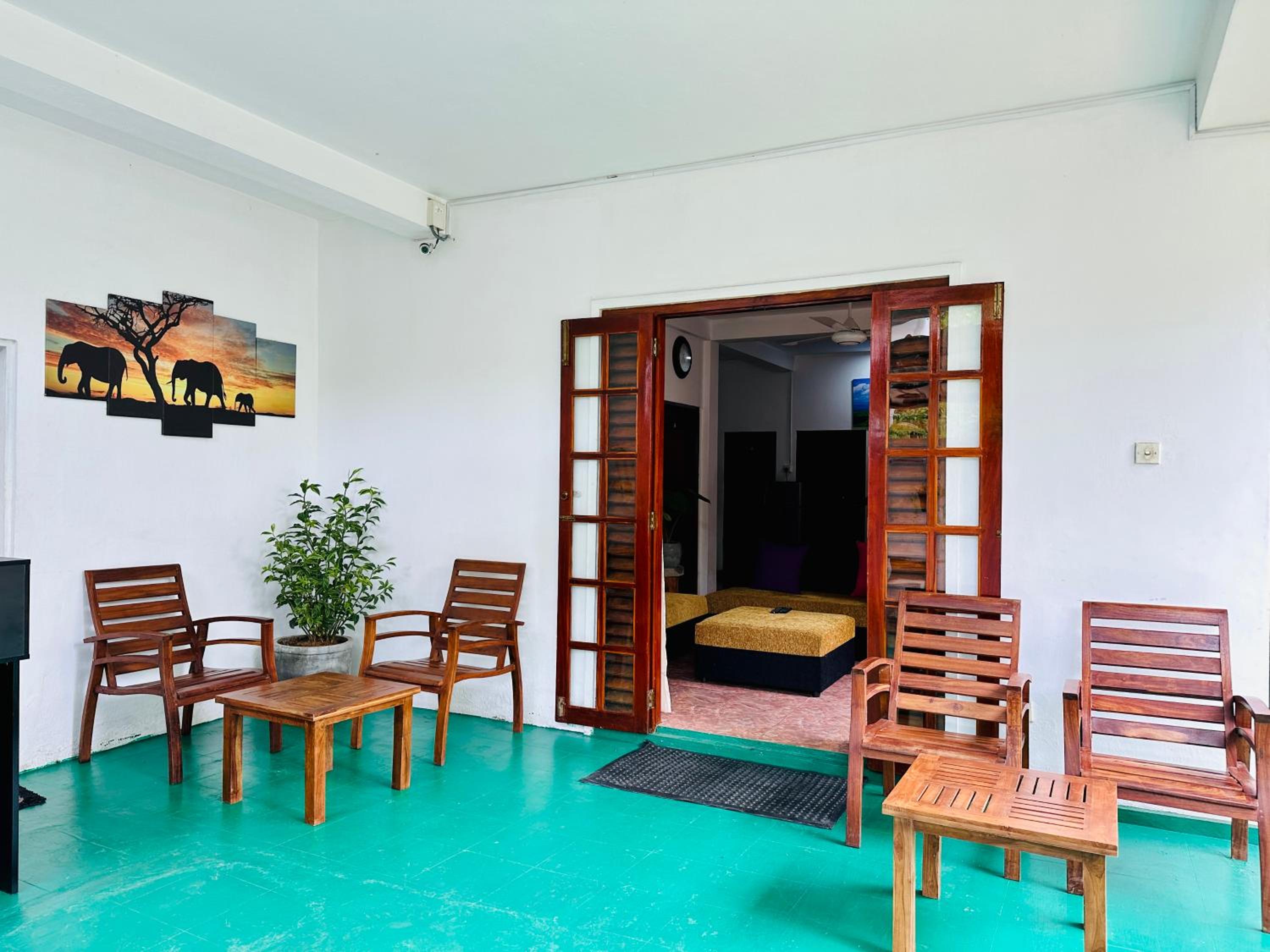 Unawatuna Traveller's Lodge - Galle view 2