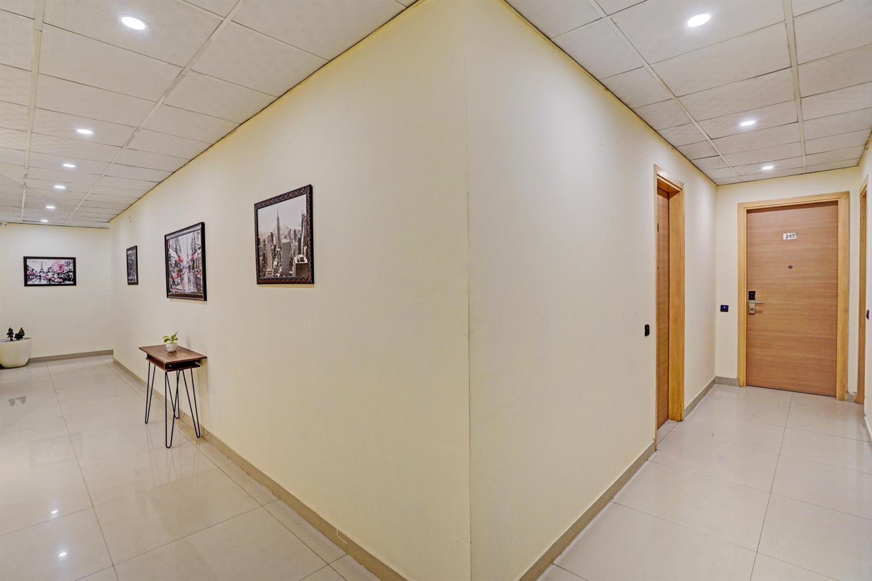 Hotel Tarkk International Airport Delhi