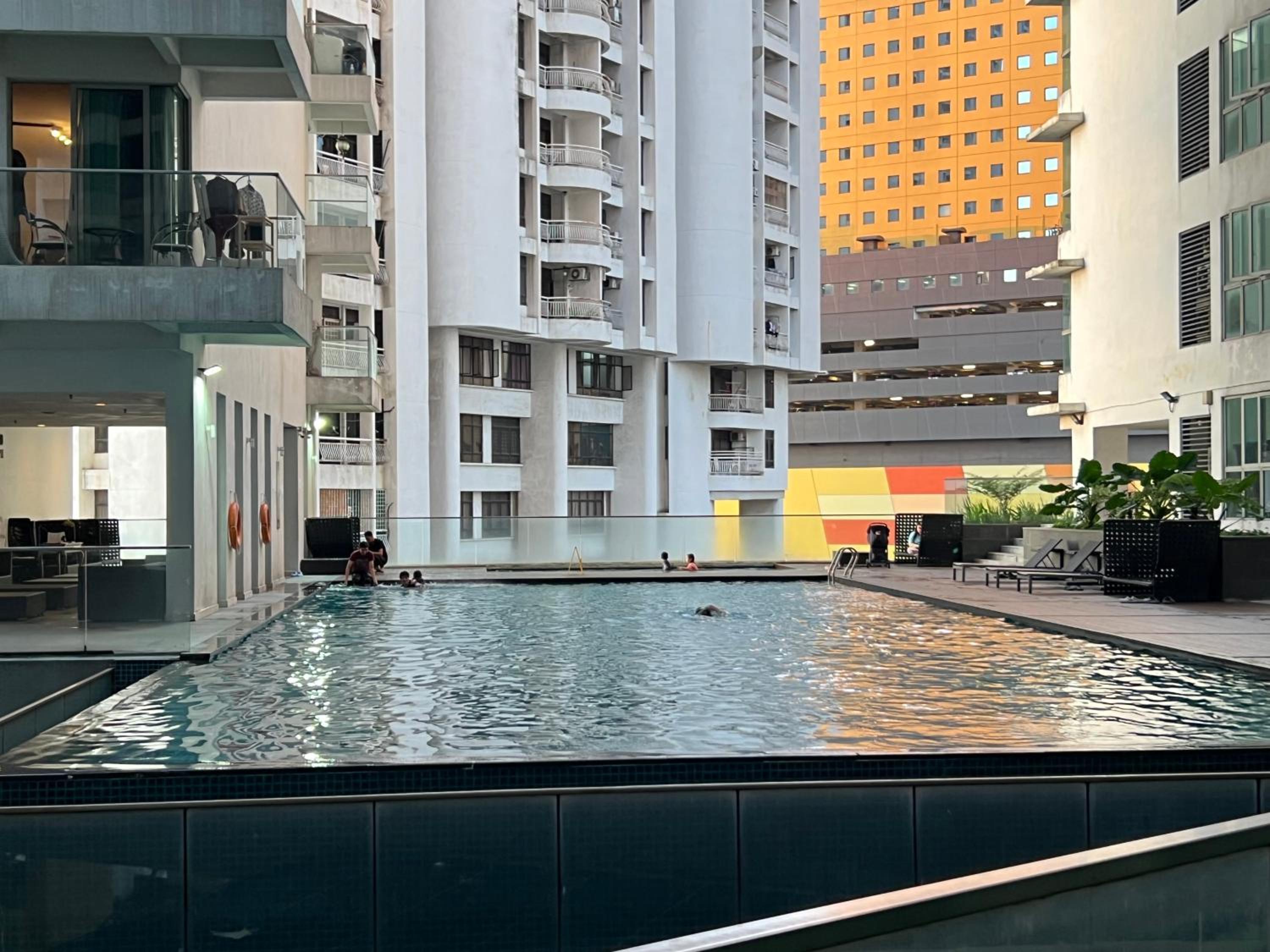 Regalia Suites Skypool View KLCC by Enjoy your stay