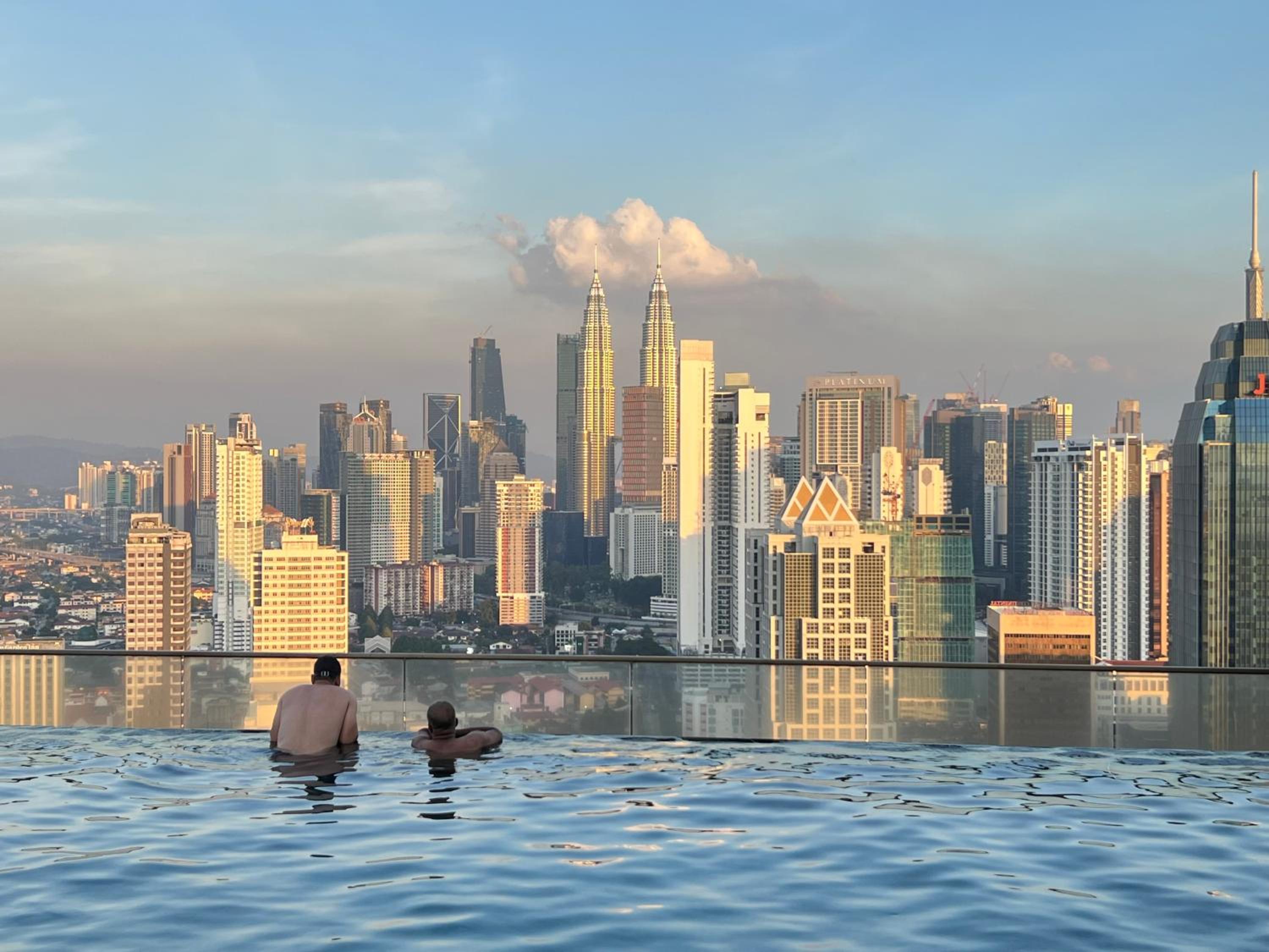 Regalia Suites Skypool View KLCC by Enjoy your stay