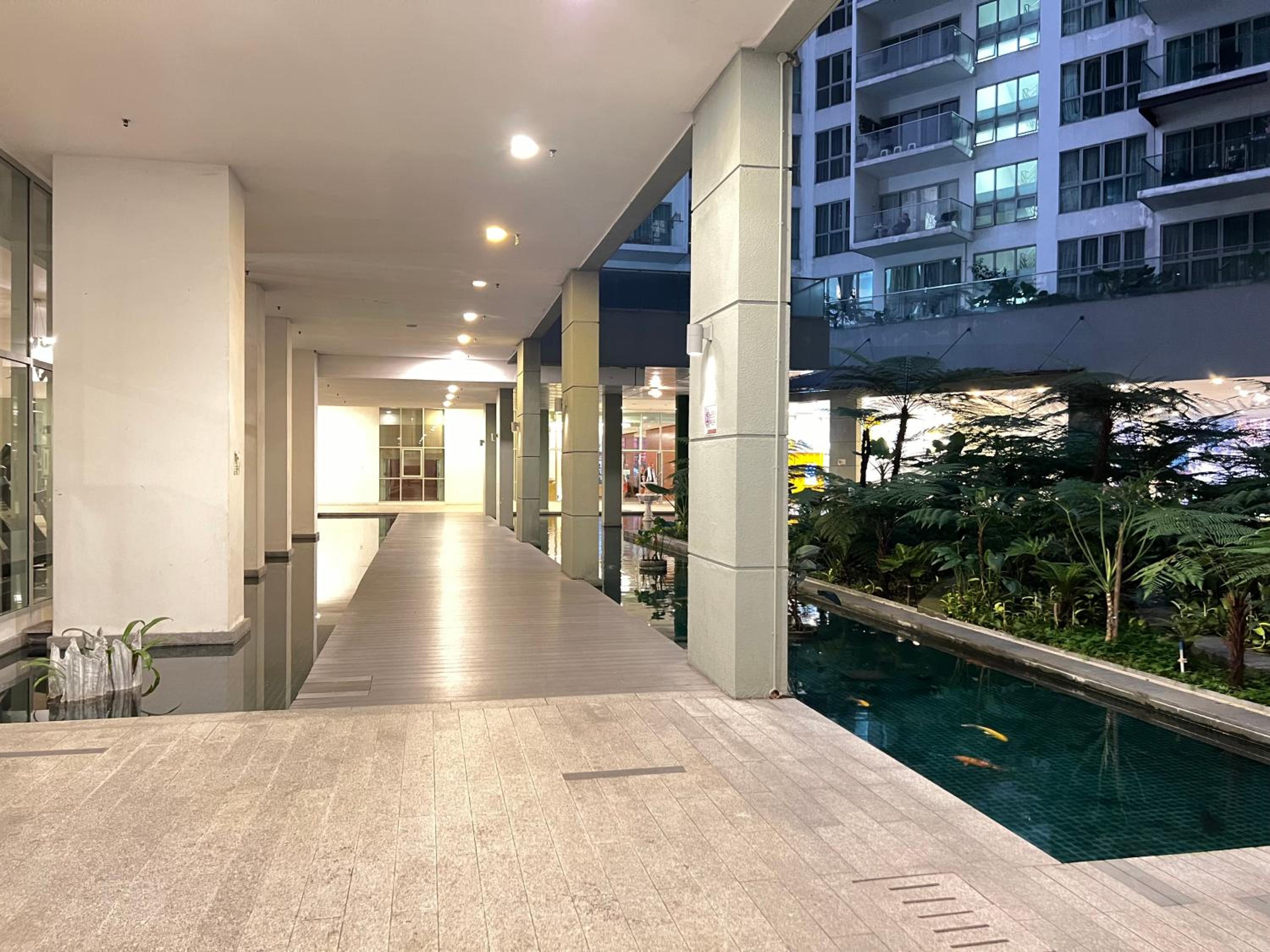 Regalia Suites Skypool View KLCC by Enjoy your stay