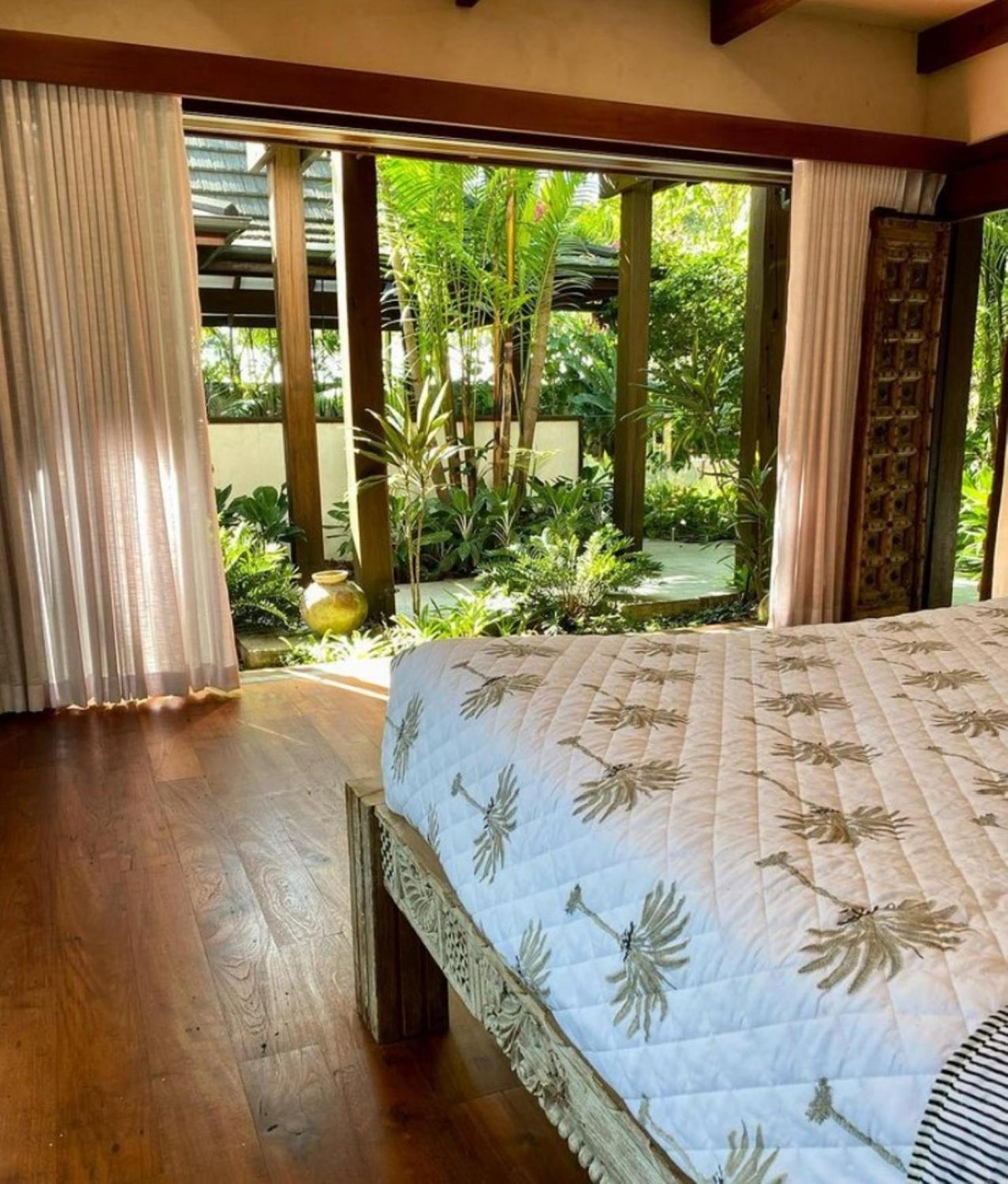 Spice At Oak Absolute Beachfront with Private Pool Near Port Douglas