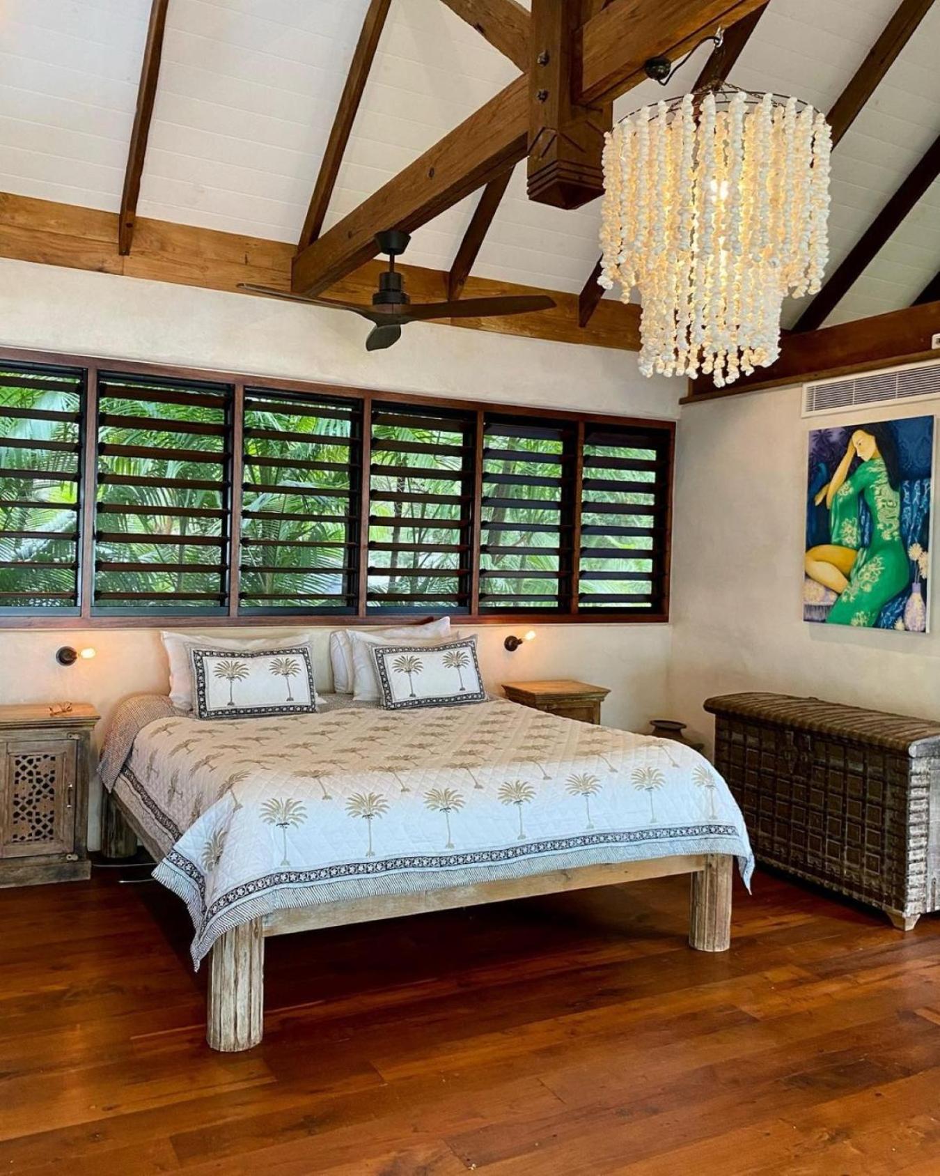 Spice At Oak Absolute Beachfront with Private Pool Near Port Douglas