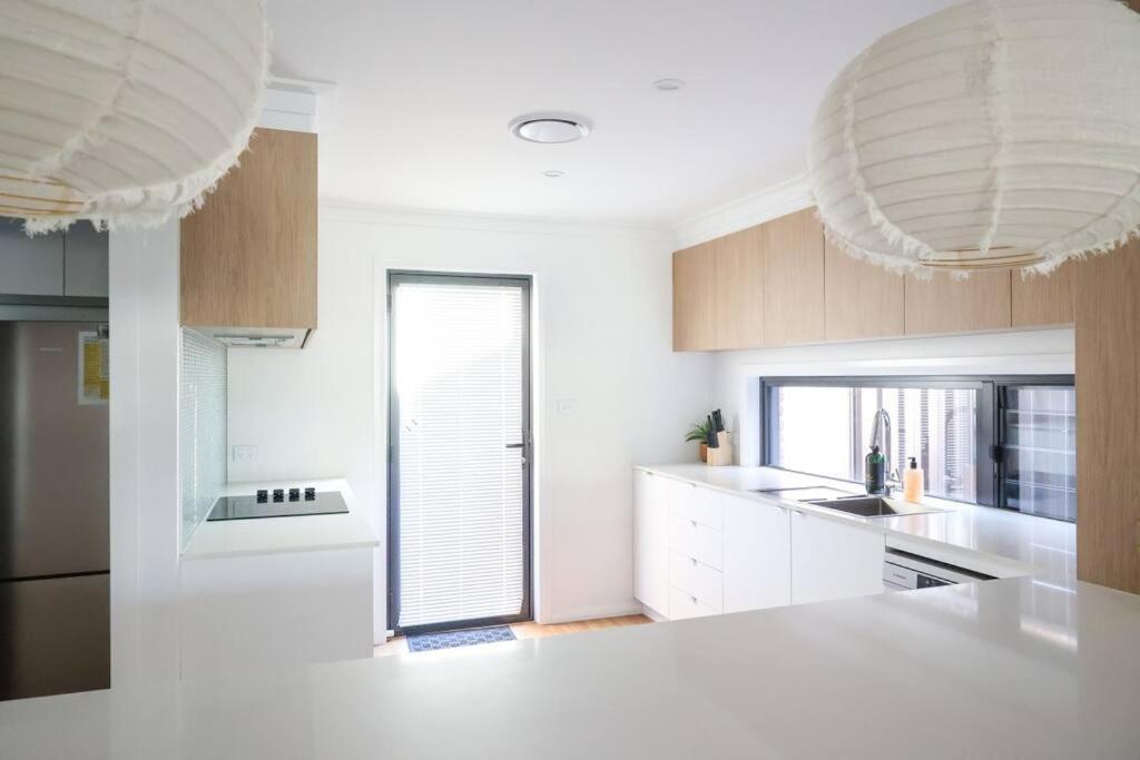 Stylish Stay 4BR Central Wagga