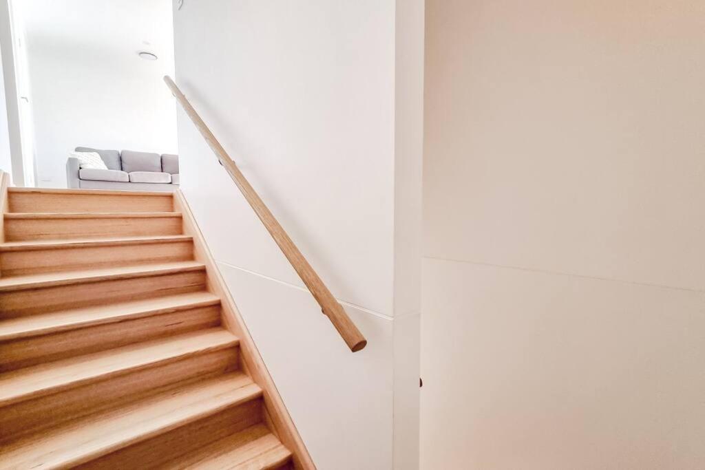 Stylish Stay 4BR Central Wagga