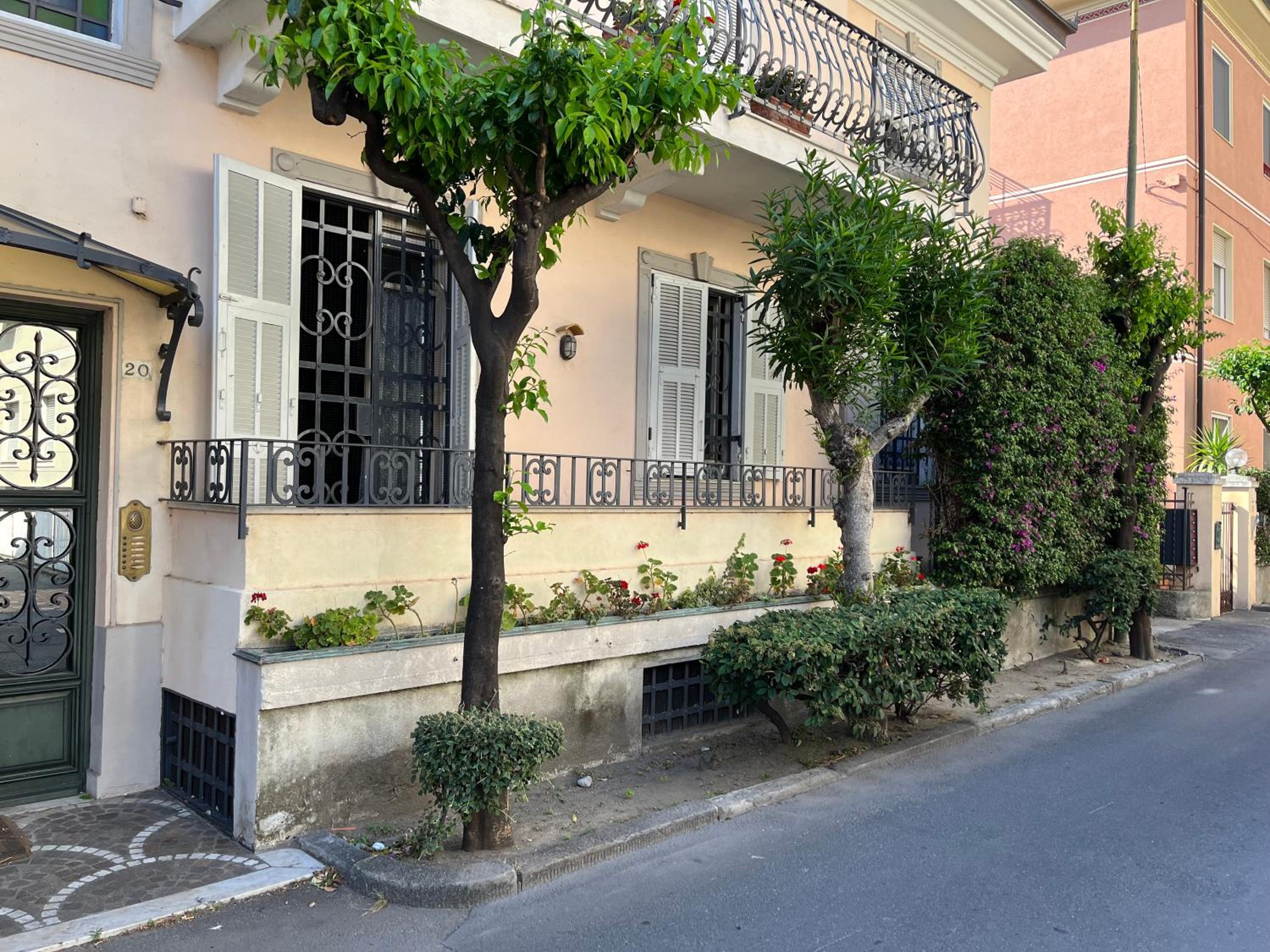 Villa GRANDE view 3