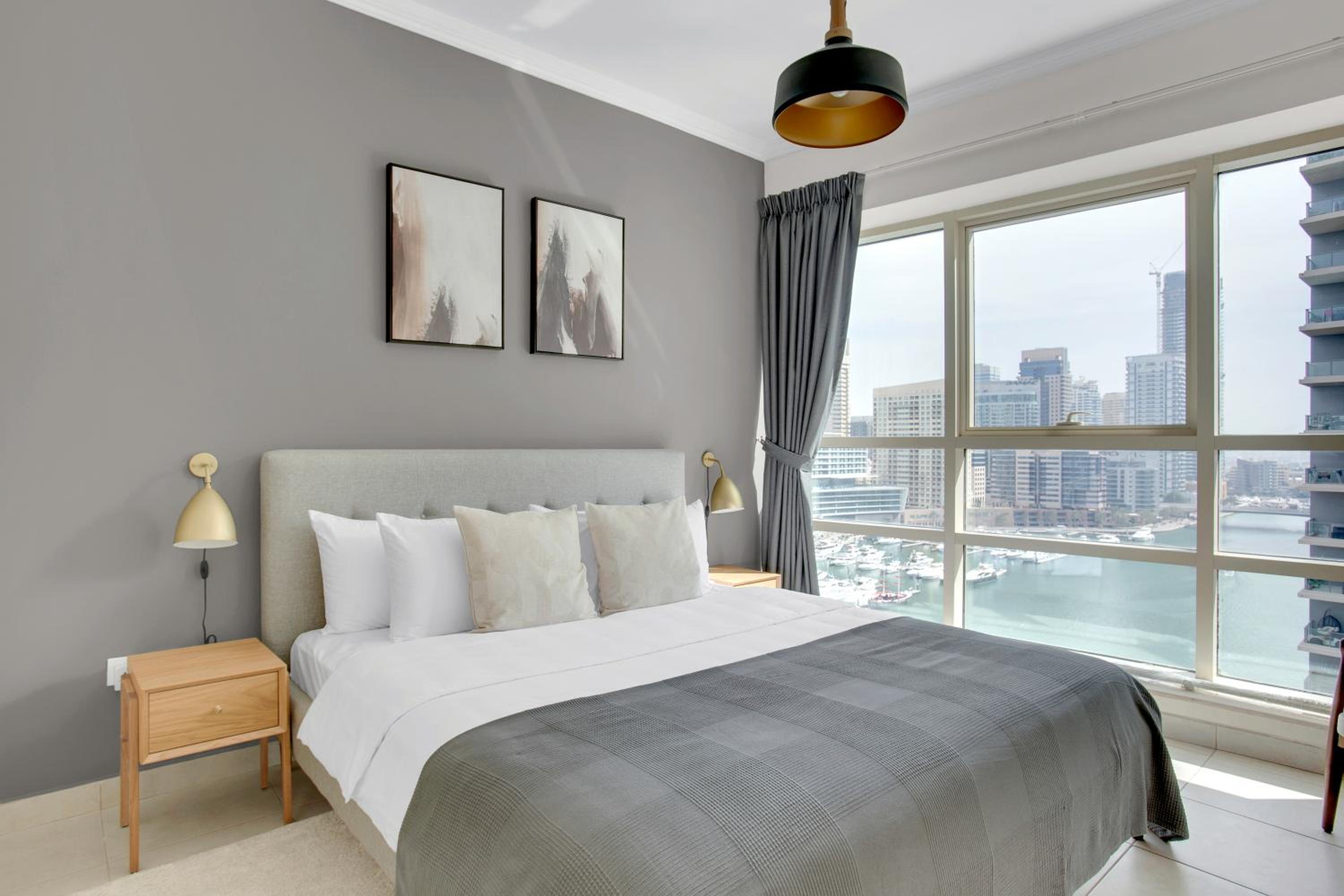 Marina Quays West, Dubai Marina - Mint Stay
