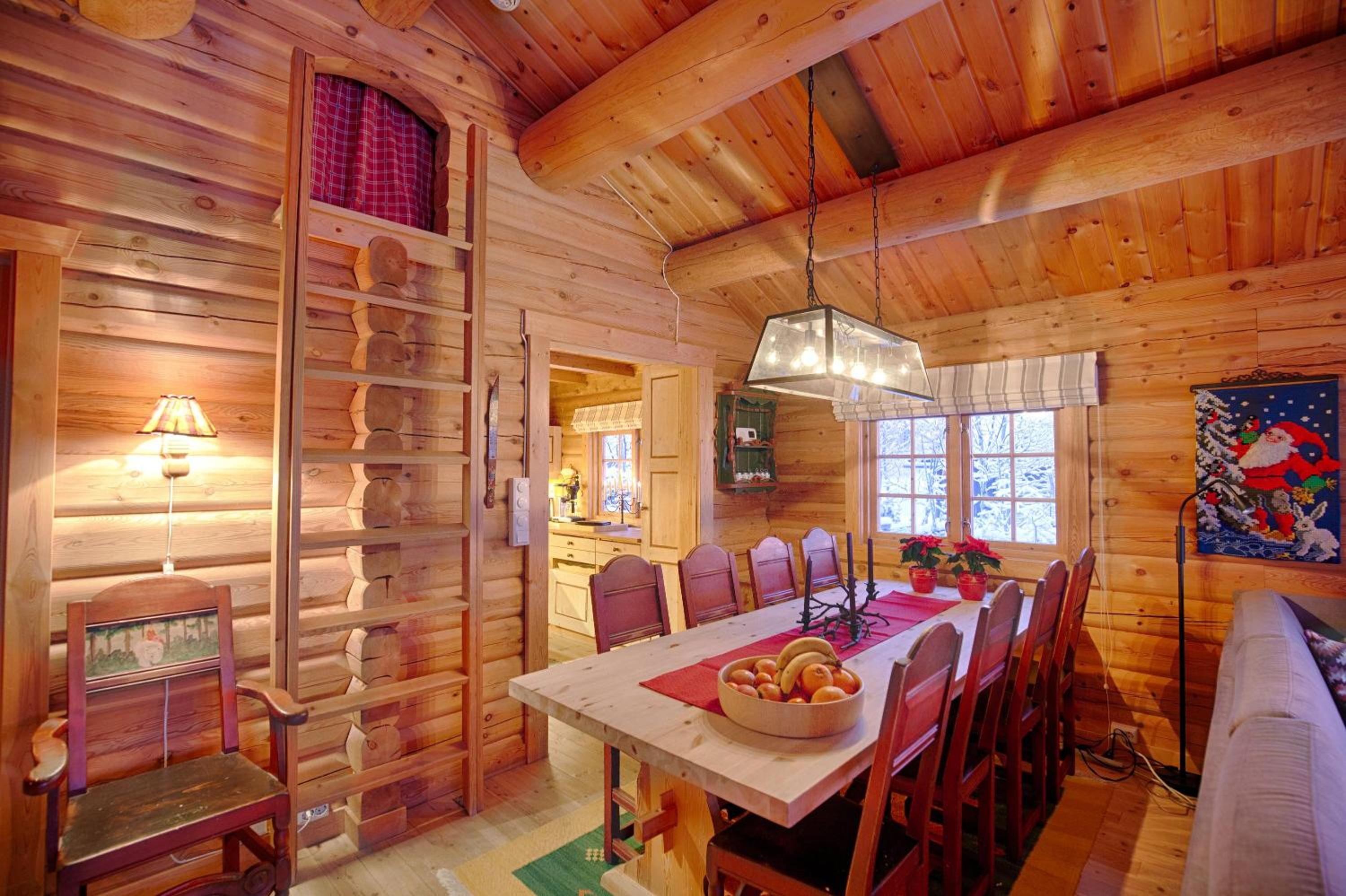 Perfectly Located Timber Cabin For 6-8 Guests view 5