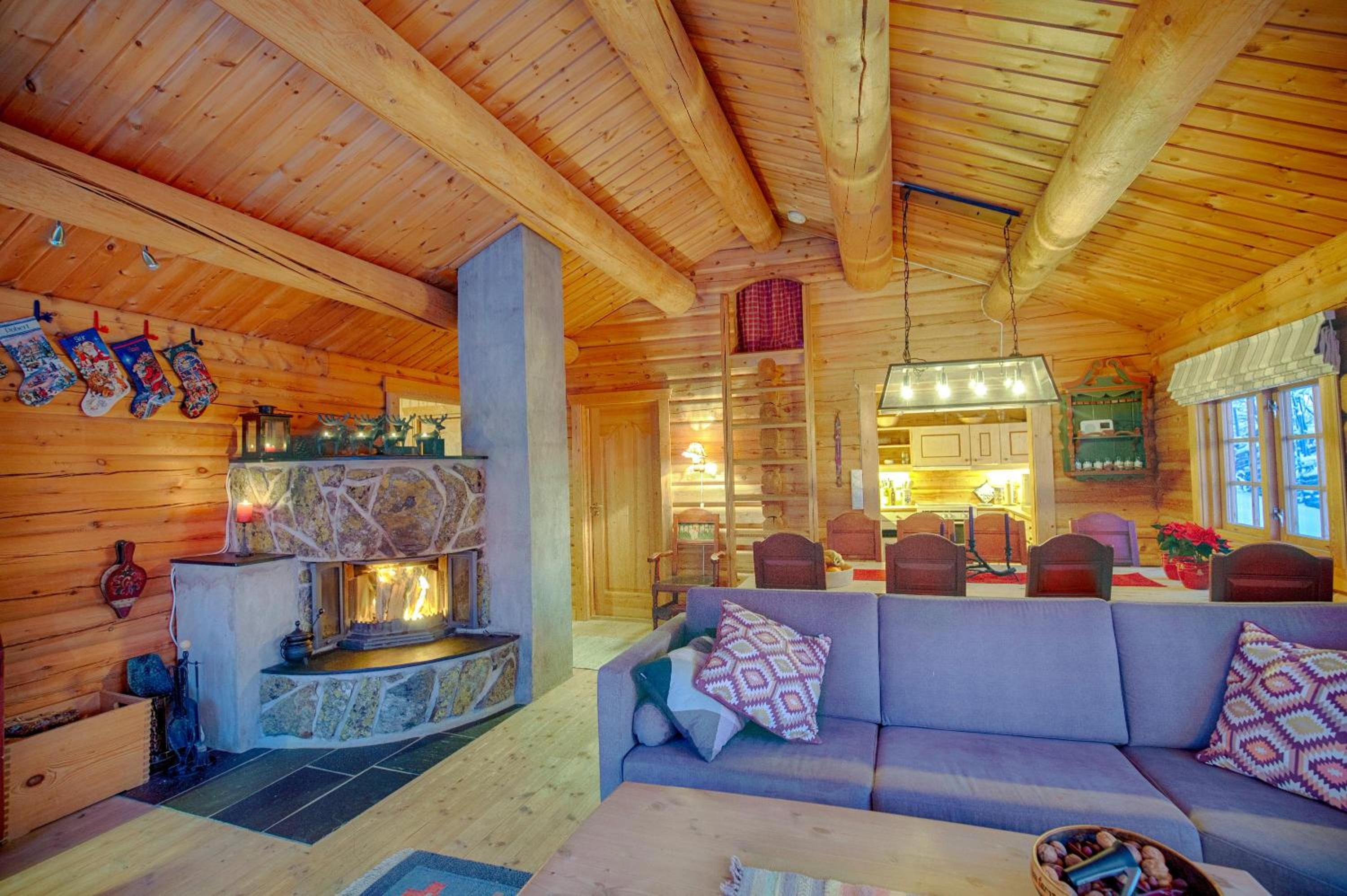 Perfectly Located Timber Cabin For 6-8 Guests view 2