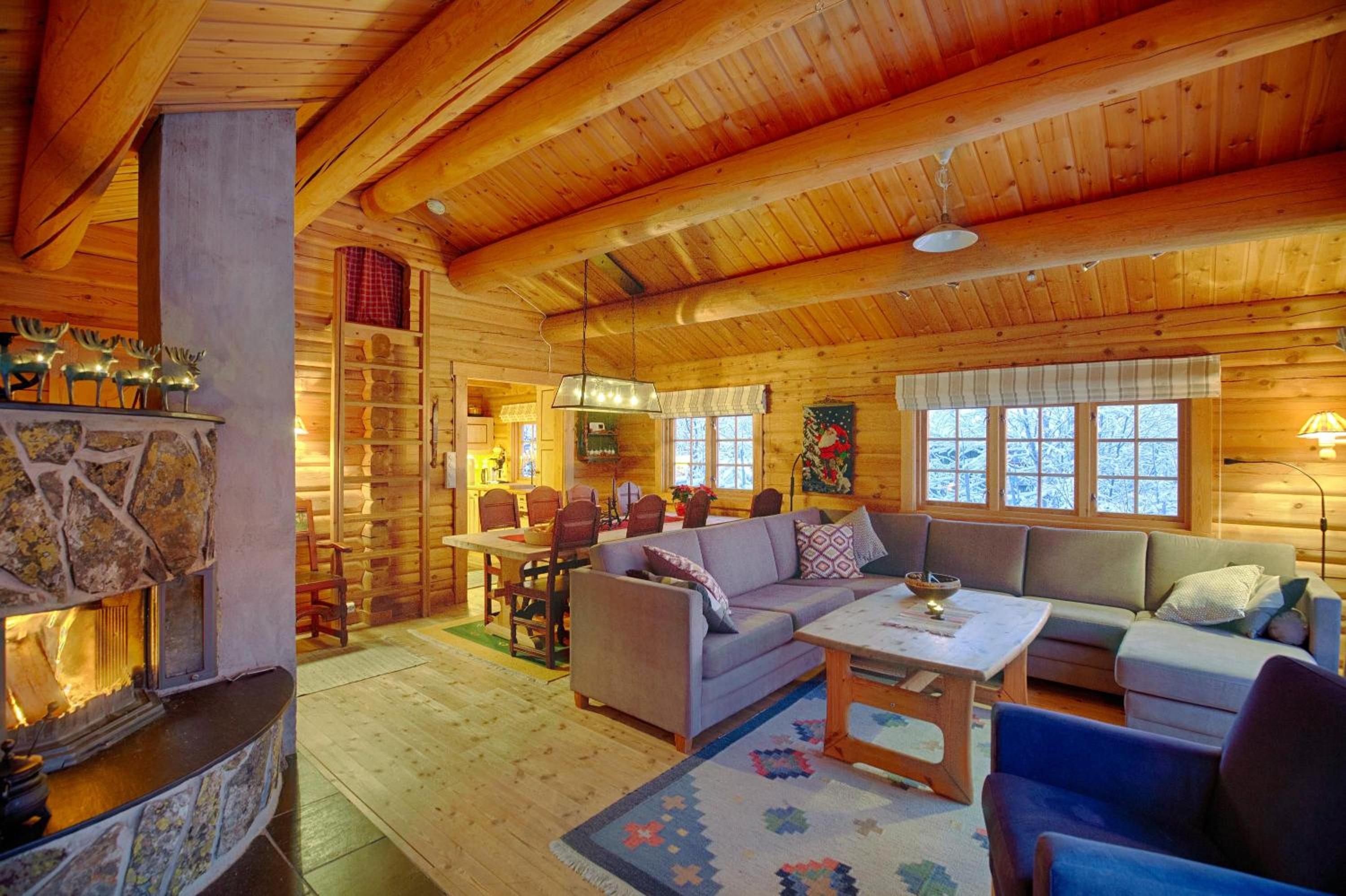 Perfectly Located Timber Cabin For 6-8 Guests view 3