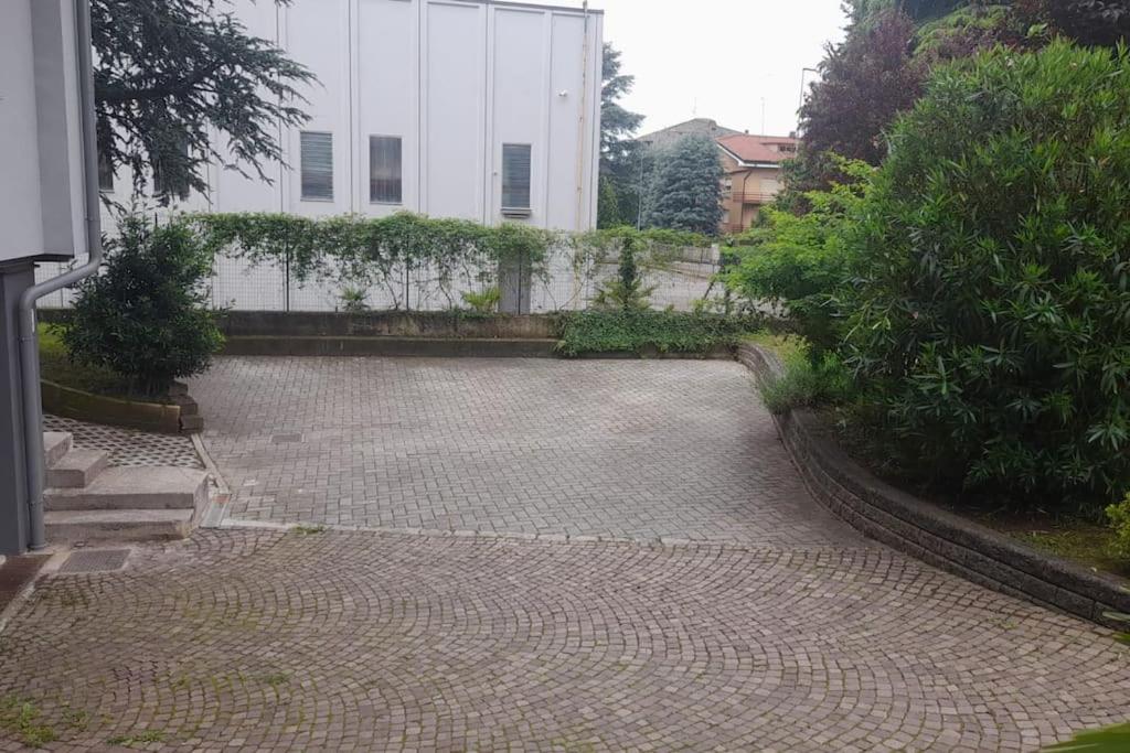 Benny's Apartment Near Lake Como