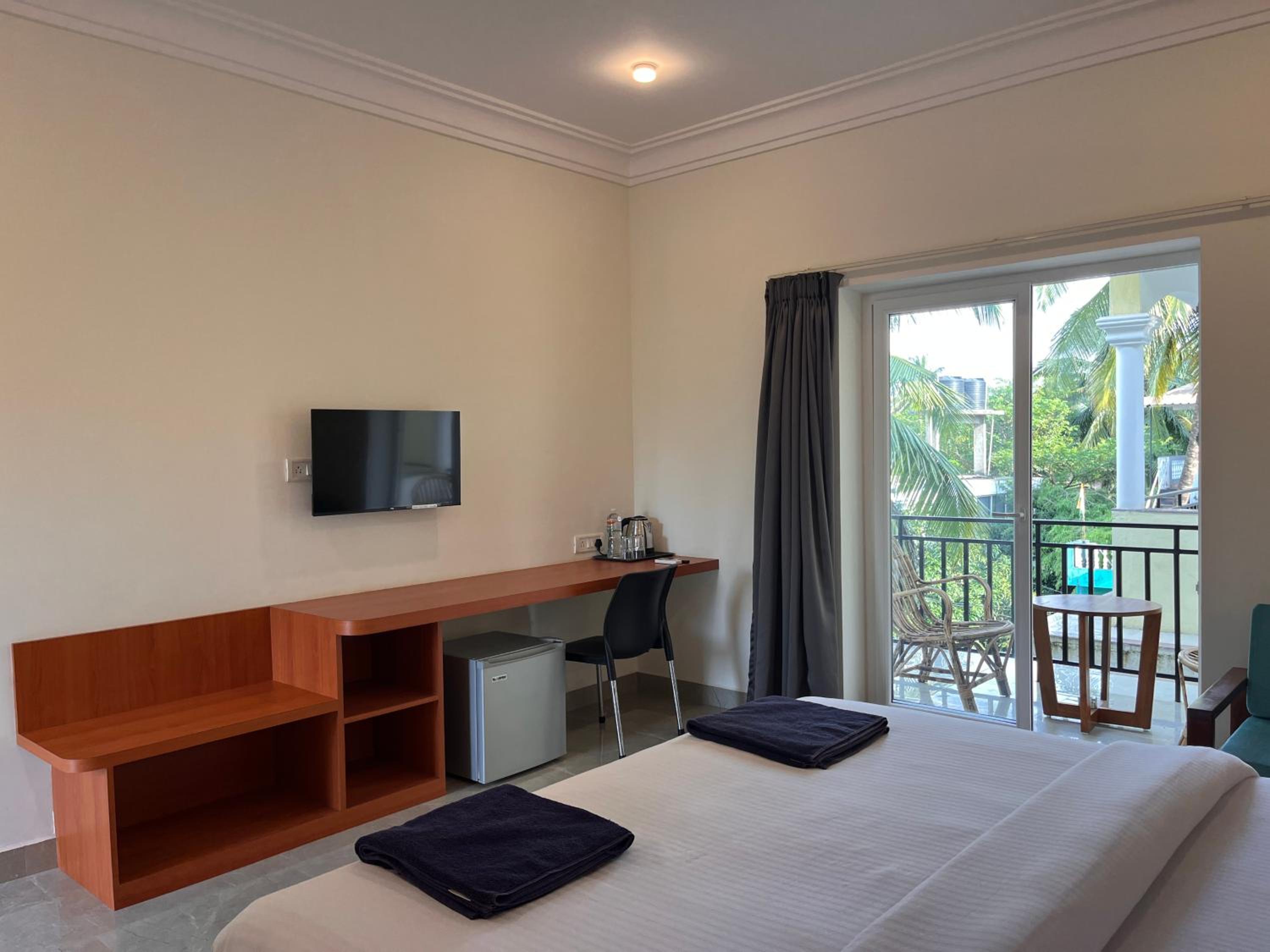 Morjim Sunset Hotel