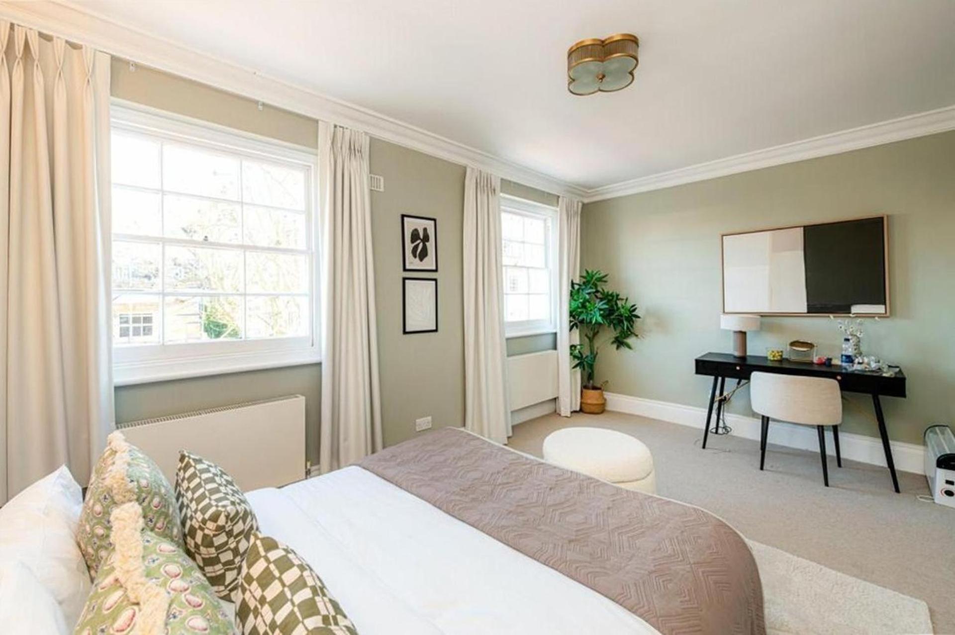 Luxury Central London Apartment with 4 Bedrooms view 3