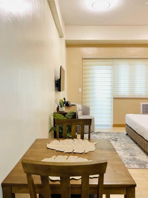 25 Central Luxury Studio view 3