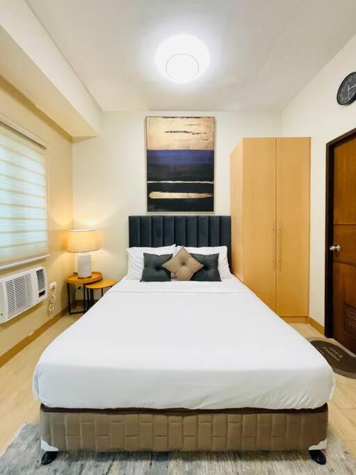 25 Central Luxury Studio view 4