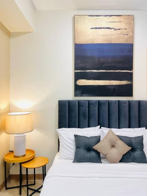 25 Central Luxury Studio view 5