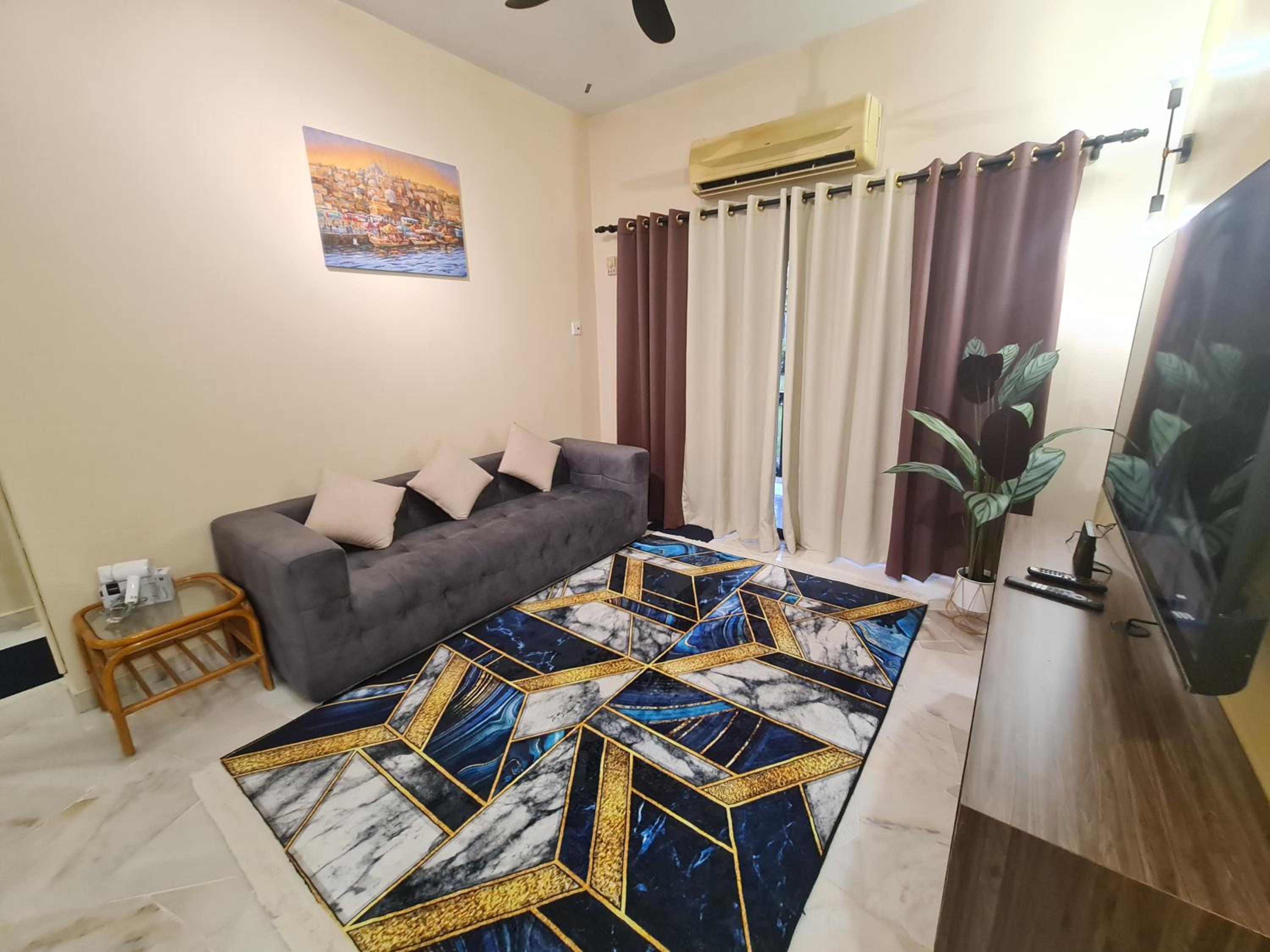 2-9pax GFloor PRIVATE BEACH, WATERSPORT, POOL, FREE BBQ Set, Wifi, 50"TV photo 5