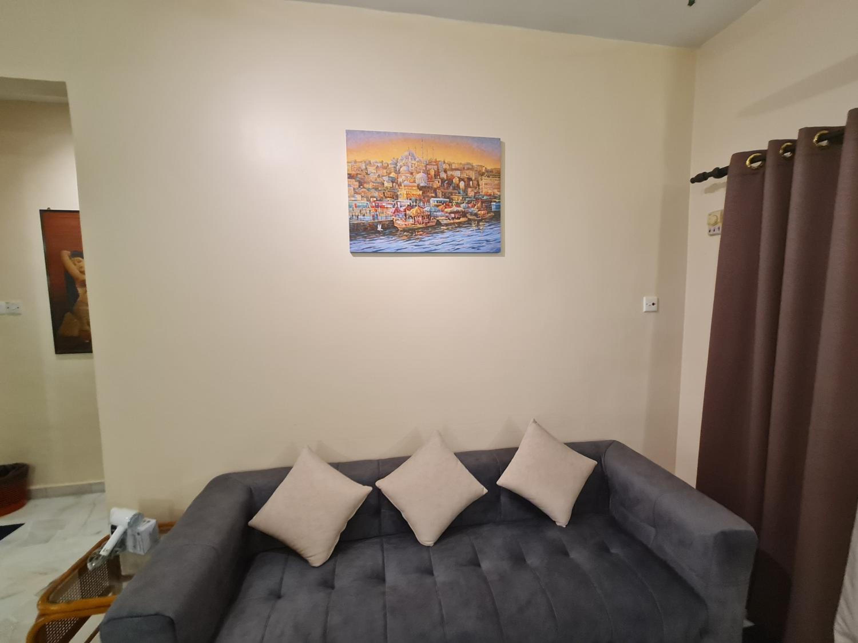 2-9pax GFloor PRIVATE BEACH, WATERSPORT, POOL, FREE BBQ Set, Wifi, 50"TV photo 8