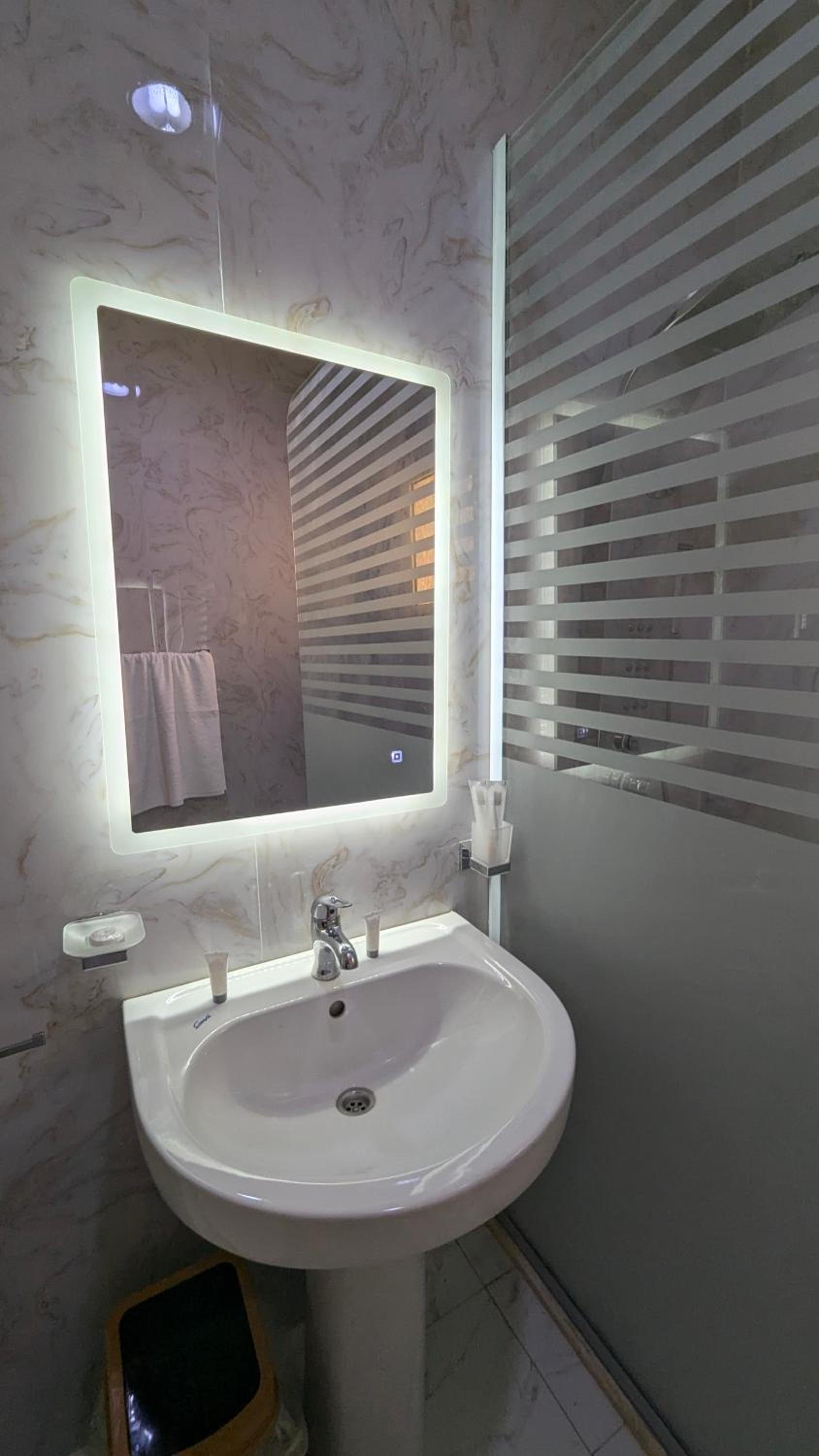 Lulu Luxury Apartments view 4