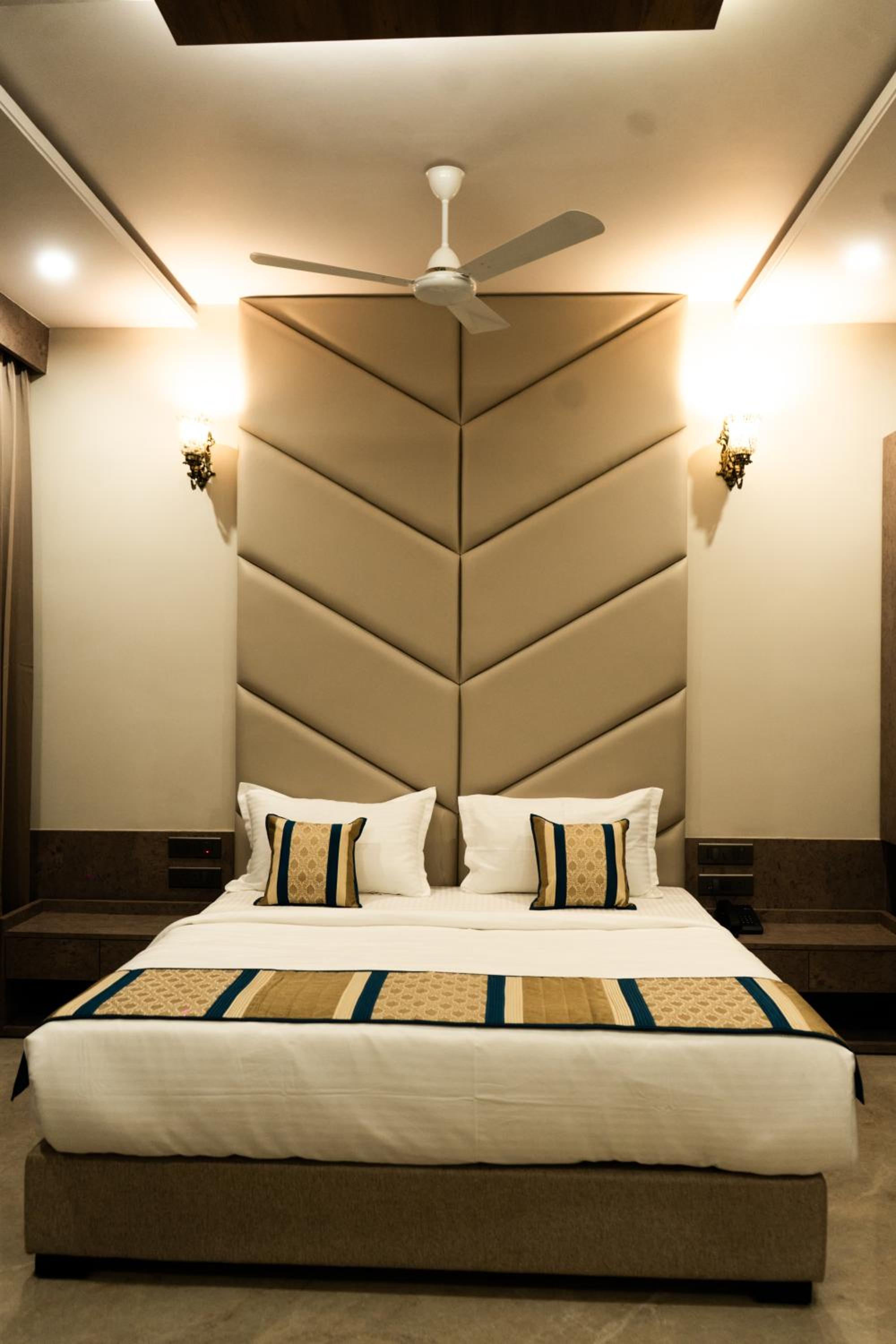 Hotel Anjani Palace