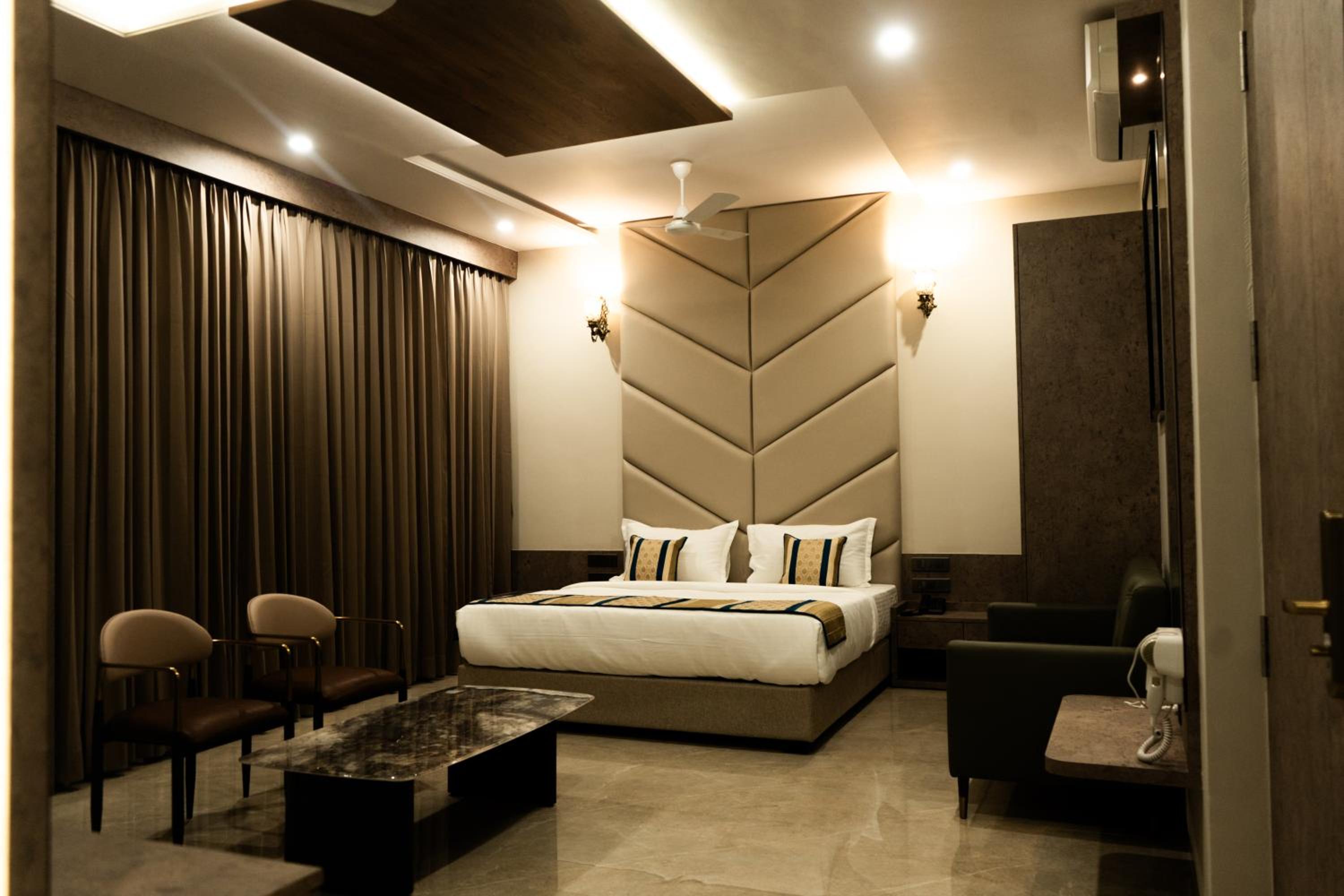 Hotel Anjani Palace