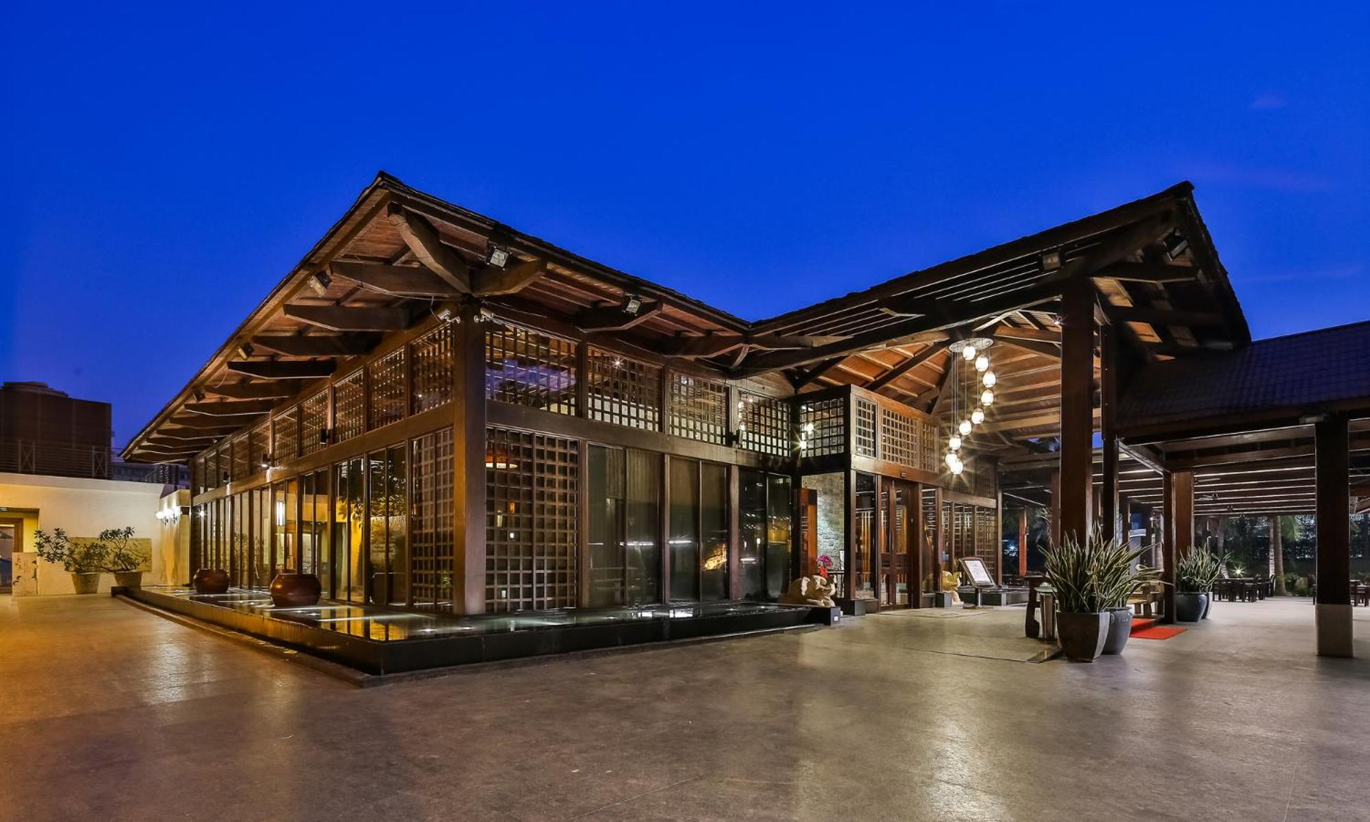 Queena Plaza Hotel