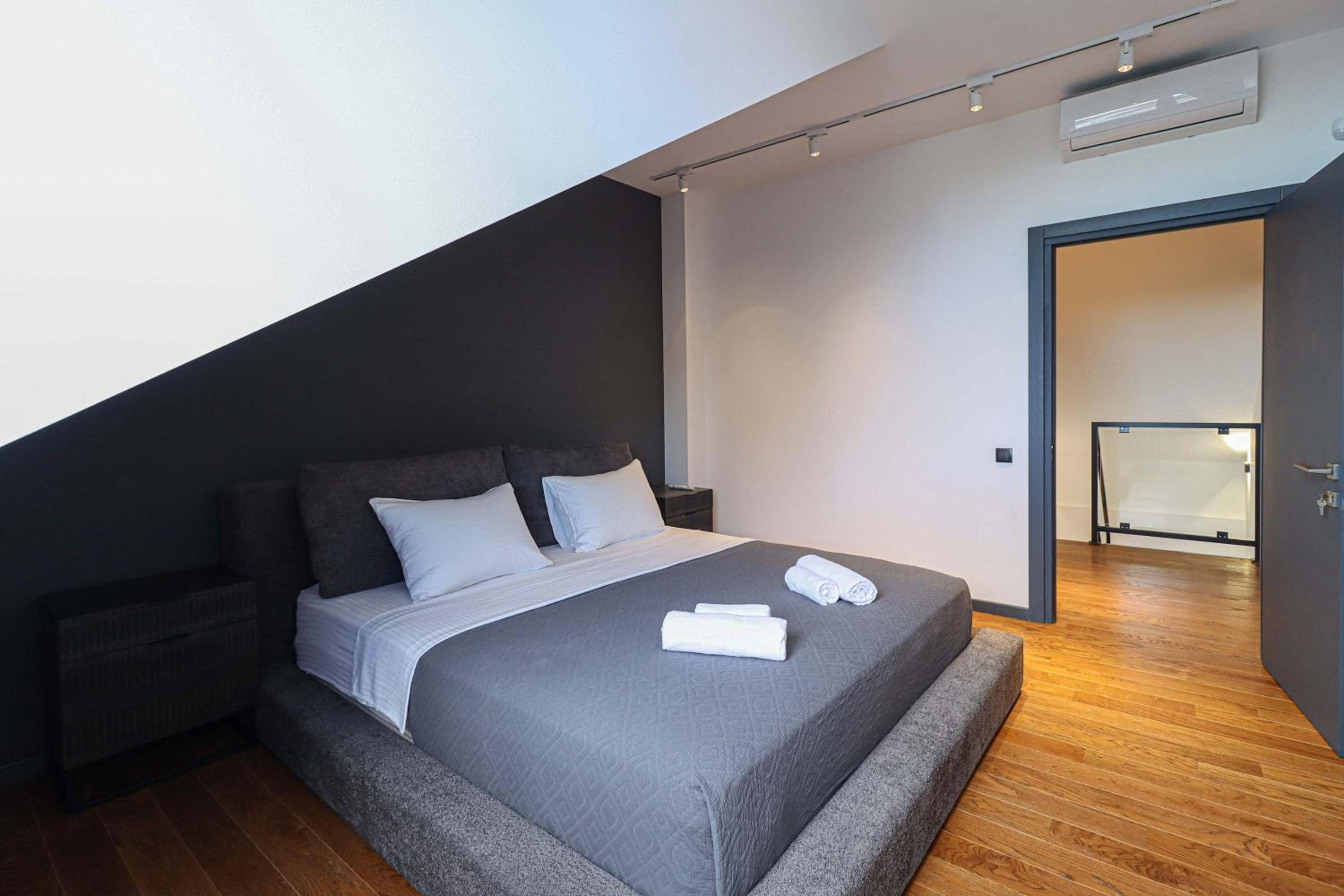 Stylish 3BR Duplex in Avlabari - By Wehost view 5