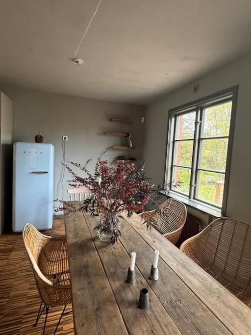 Citynära hus i 3 våningsplan photo 2