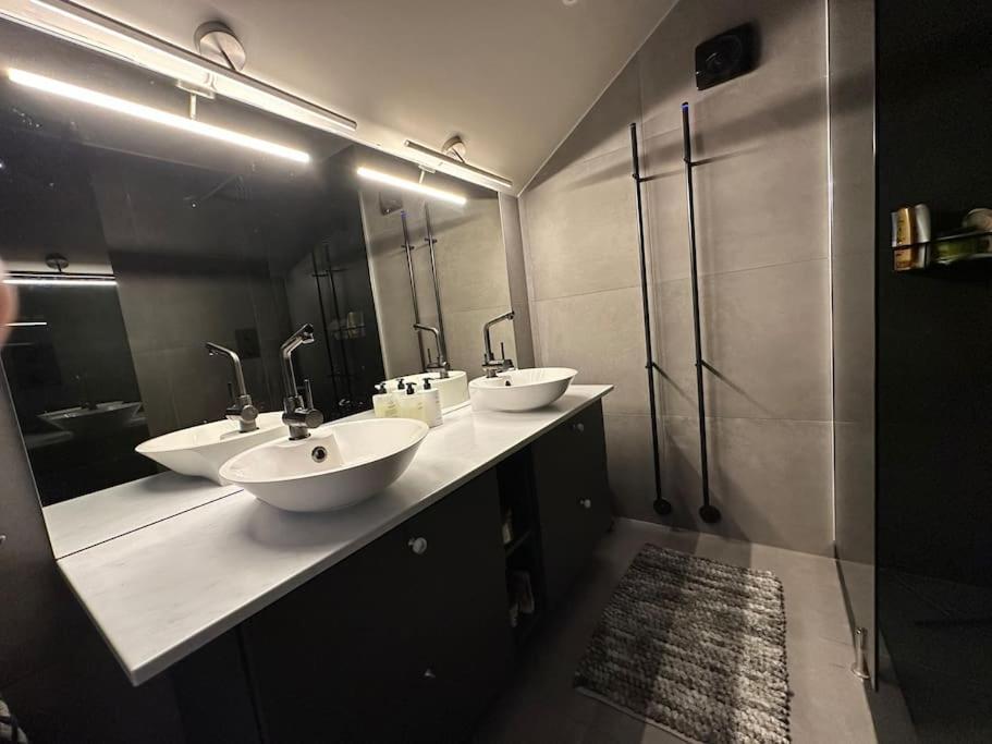 Citynära hus i 3 våningsplan photo 3