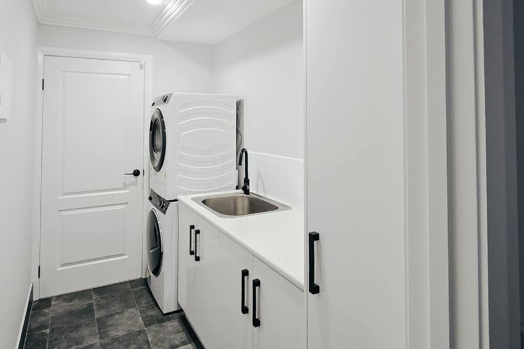 'Lumeah' - Apartment 1 Central Wagga