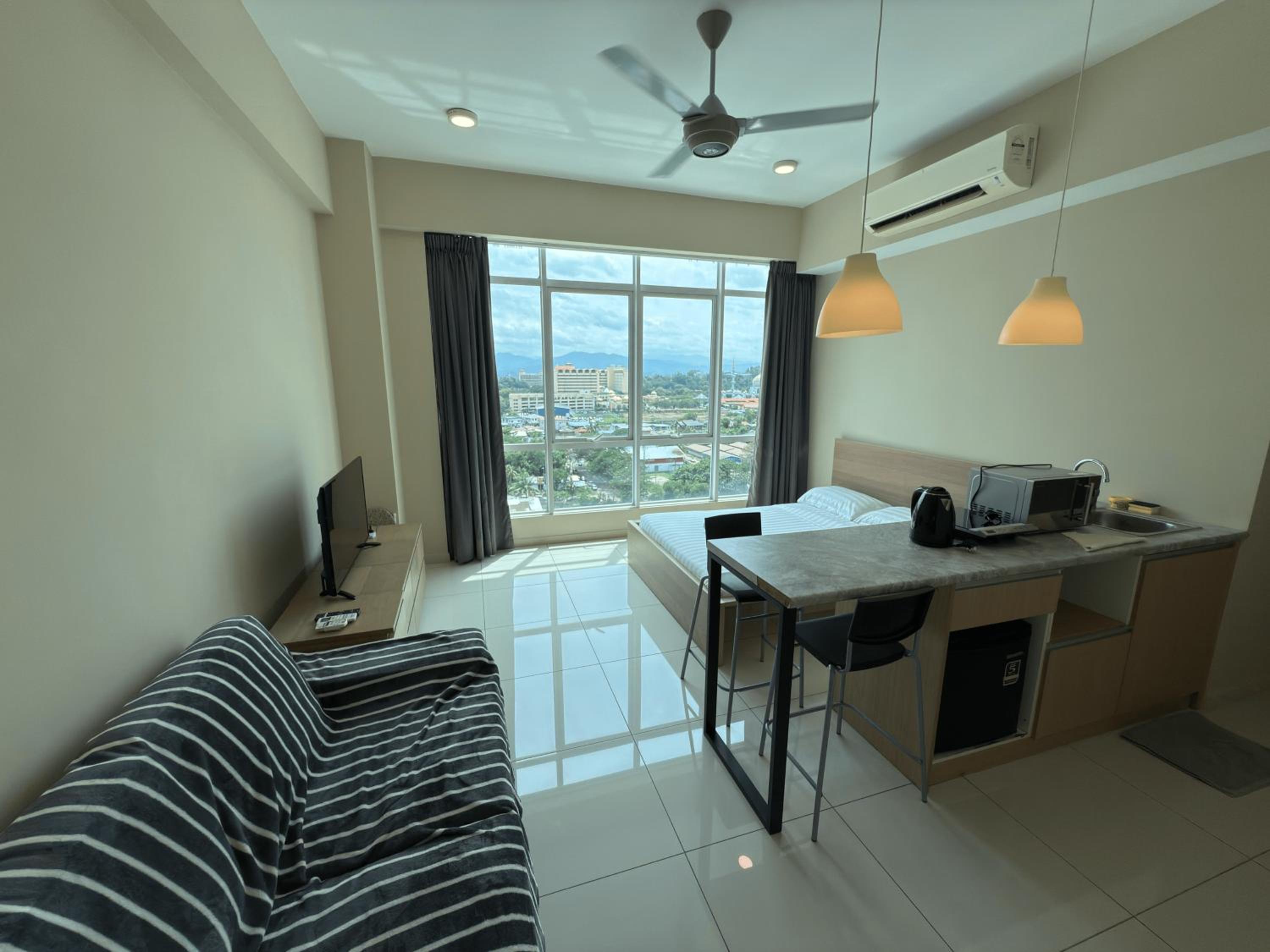 Sutera Avenue Kota Kinabalu City Centre LW Suites photo 2