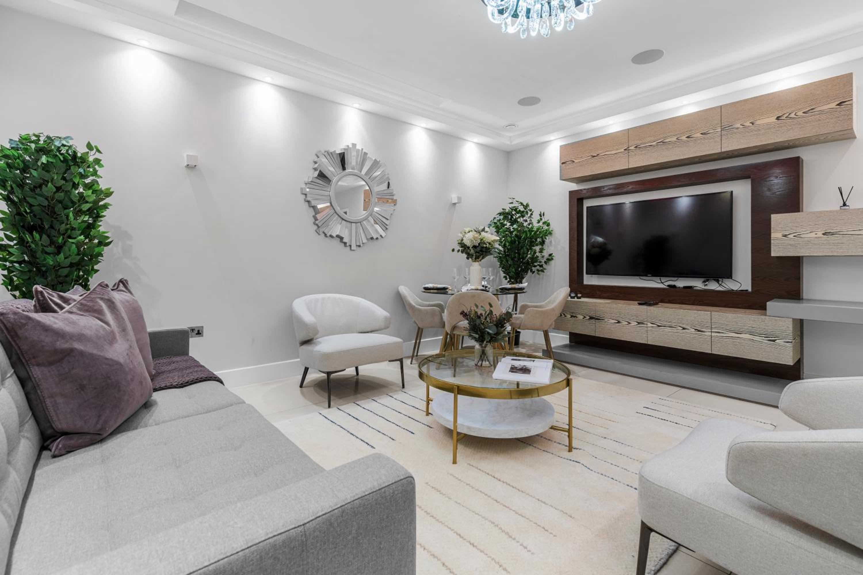 Trendy Split-Level Two-Bedroom Flat