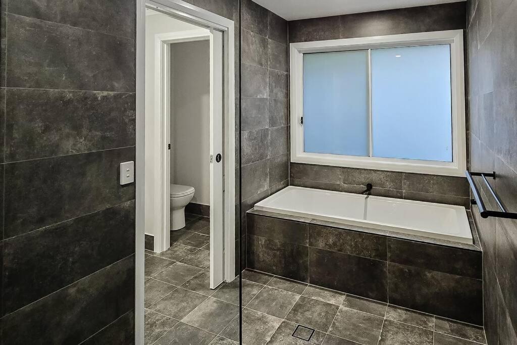 'Lumeah' - Apartment 1 Central Wagga