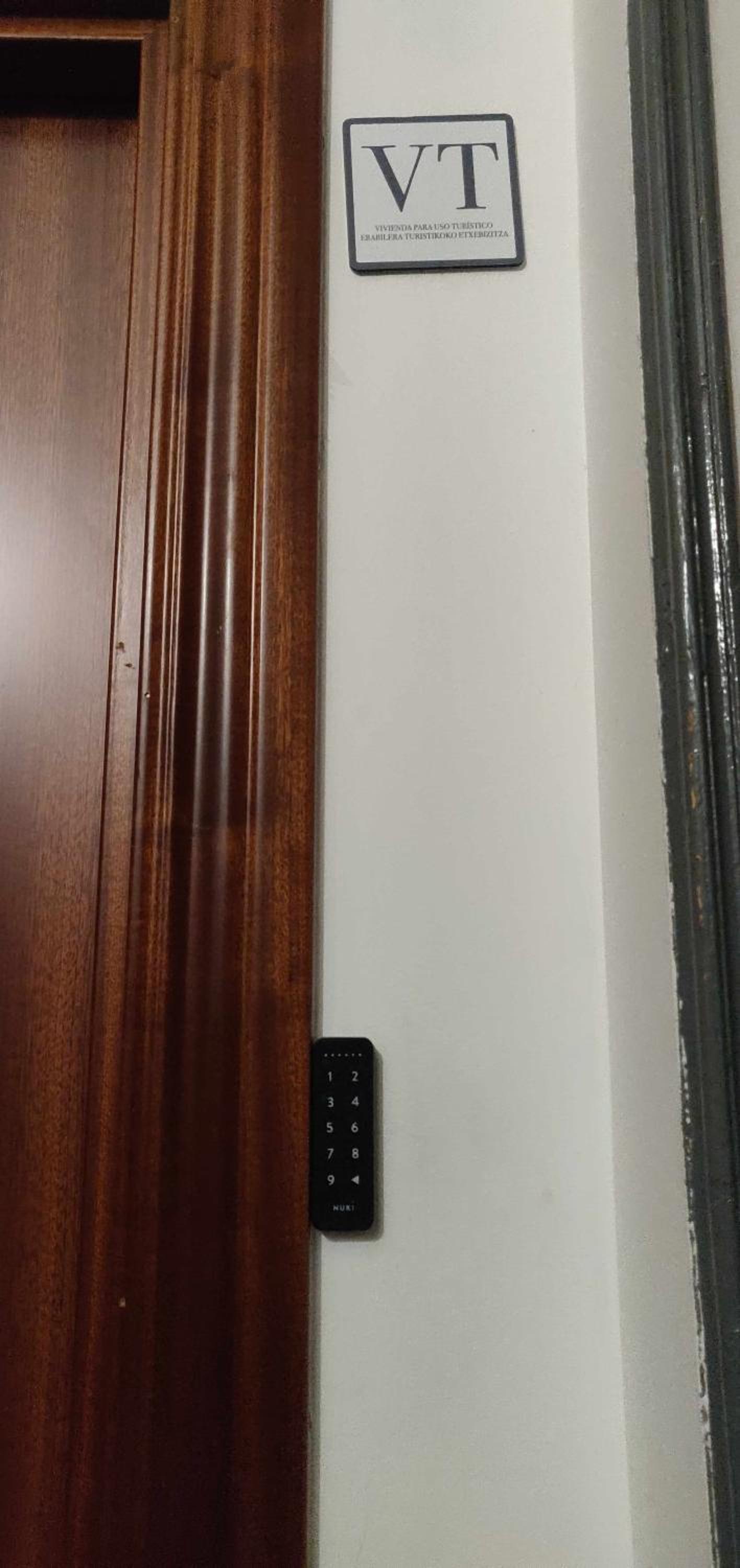 Easo Suits Family Friends Parking