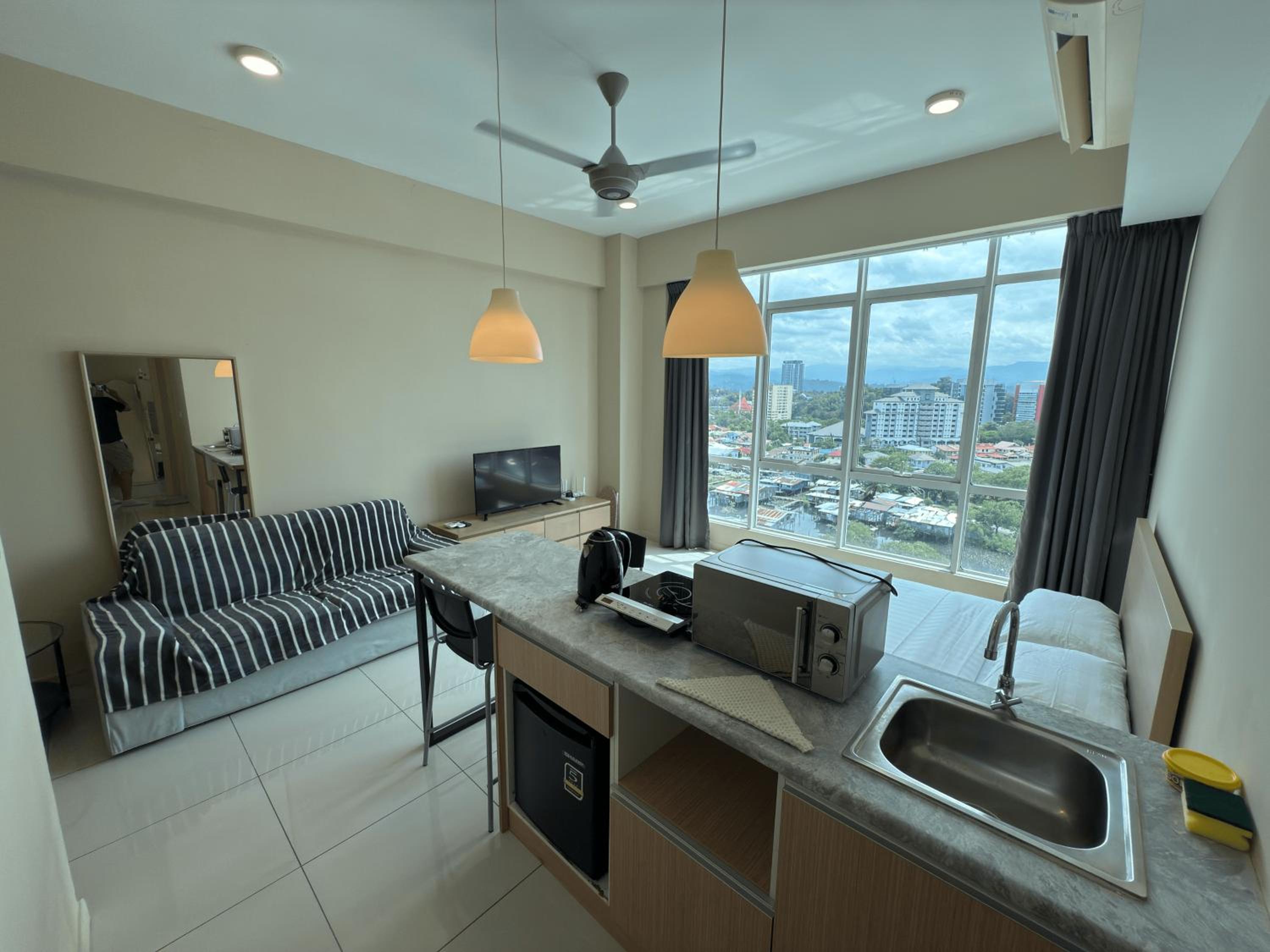 Sutera Avenue Kota Kinabalu City Centre LW Suites view 4
