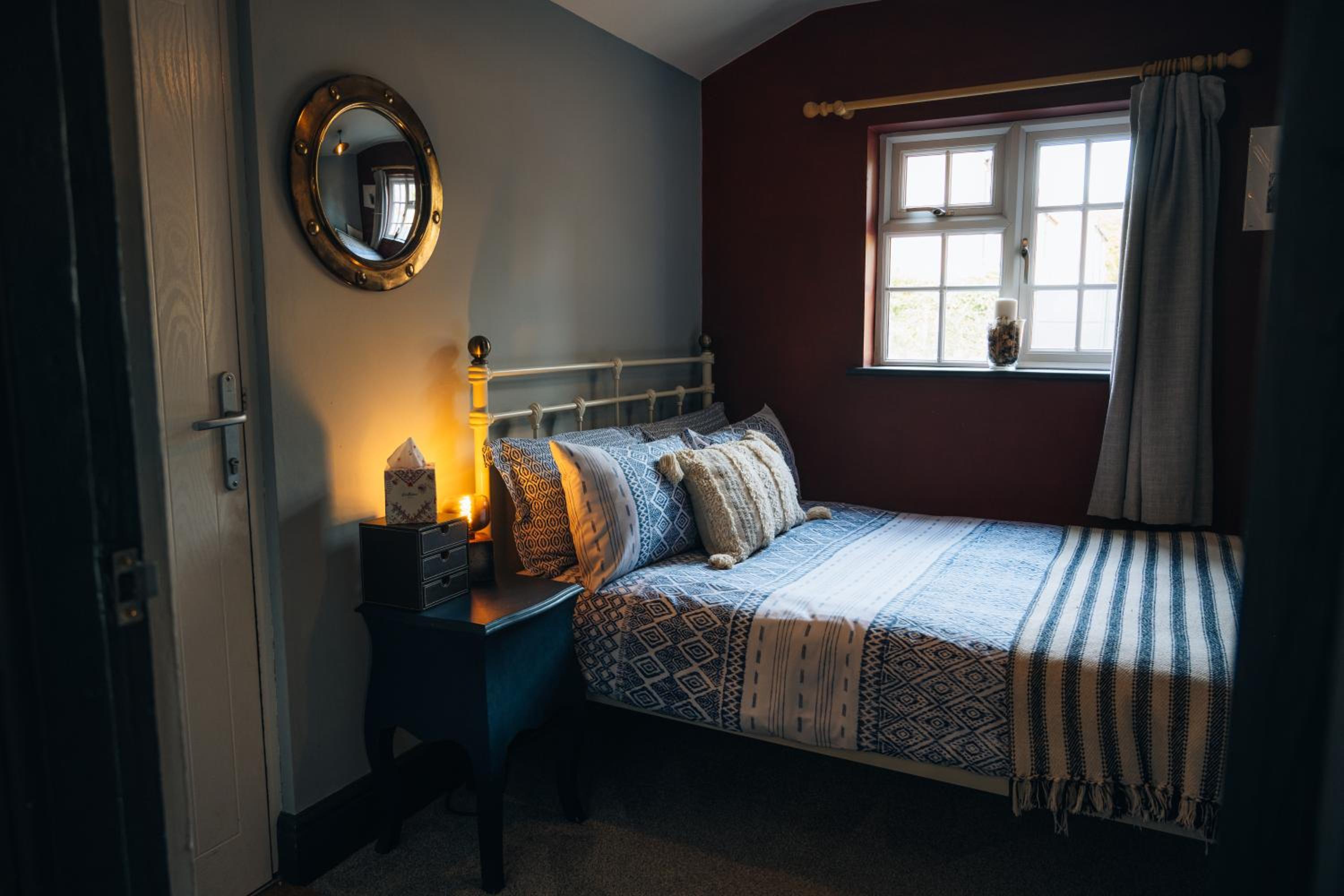 The Bolt Hole - Stratford Upon Avon - Central - Free Offstreet Parking
