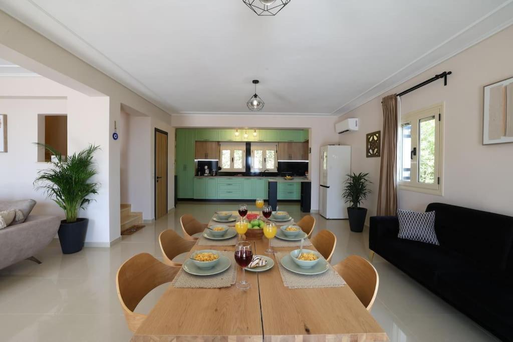 Sumelia Villa