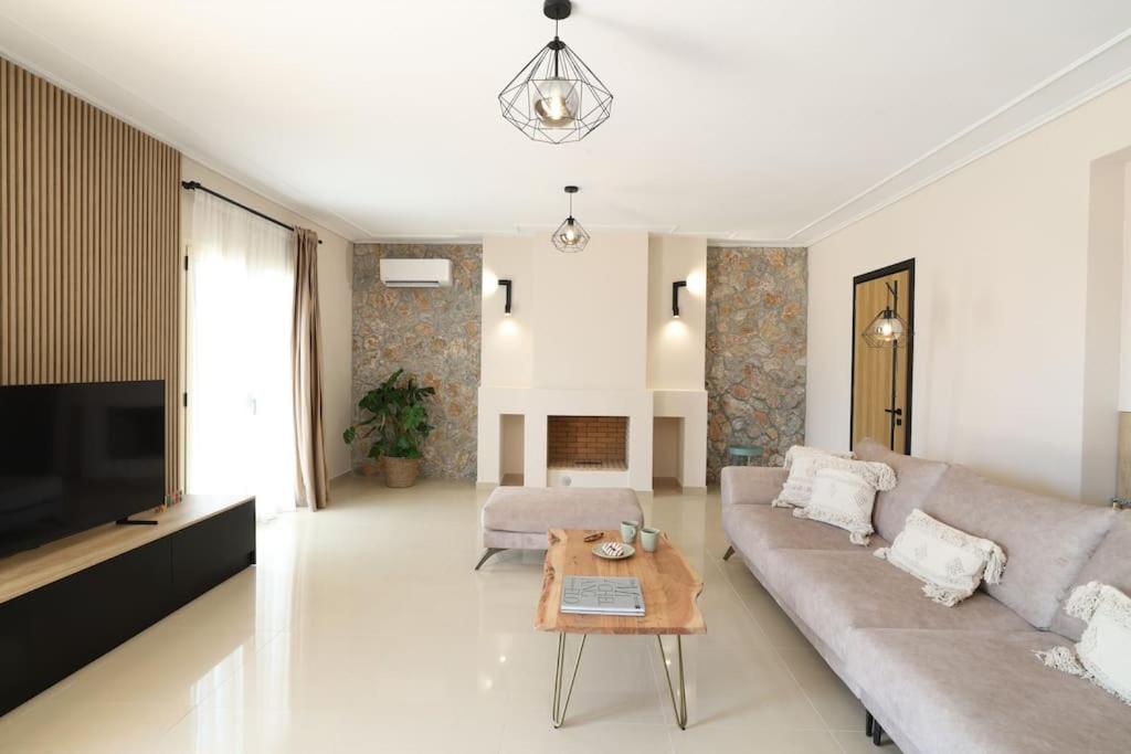Sumelia Villa