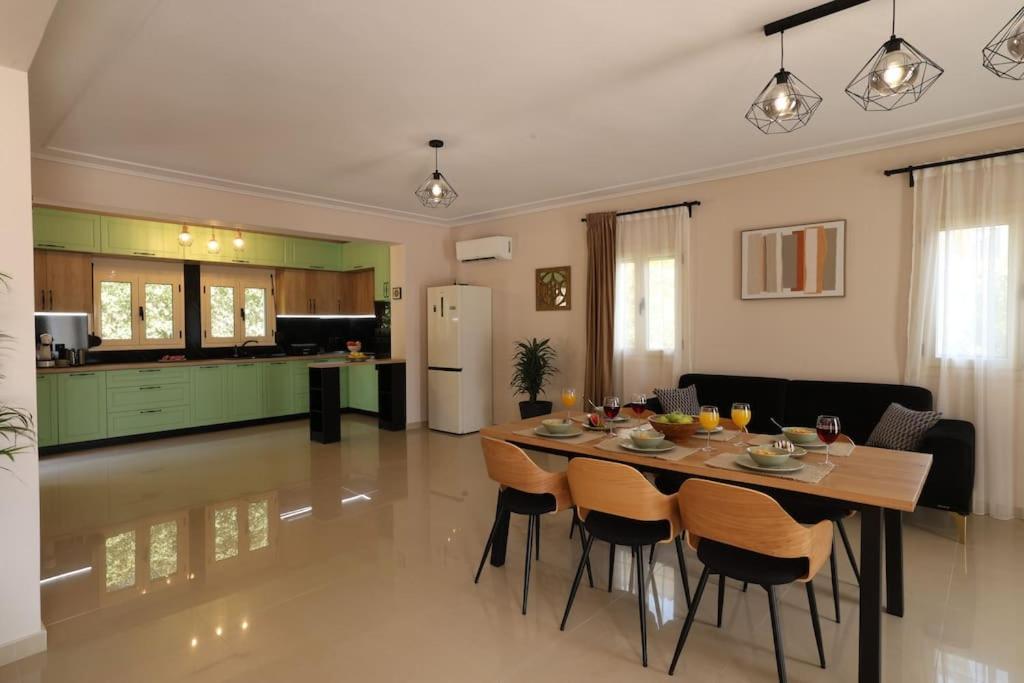 Sumelia Villa