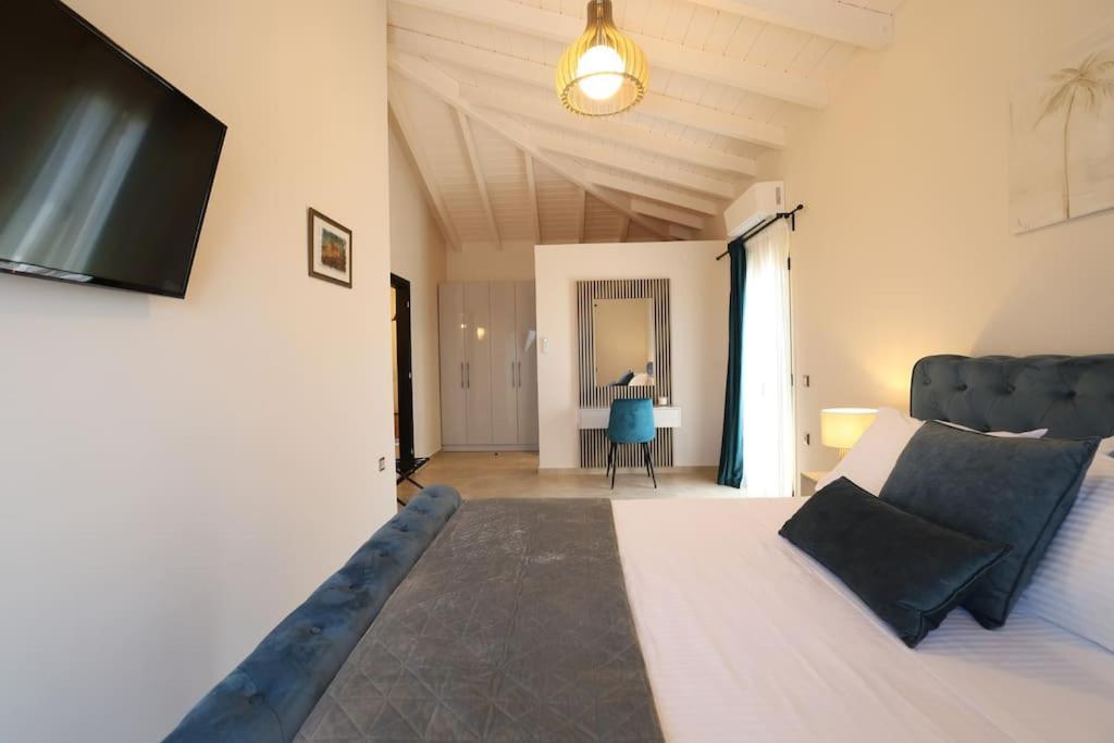 Sumelia Villa