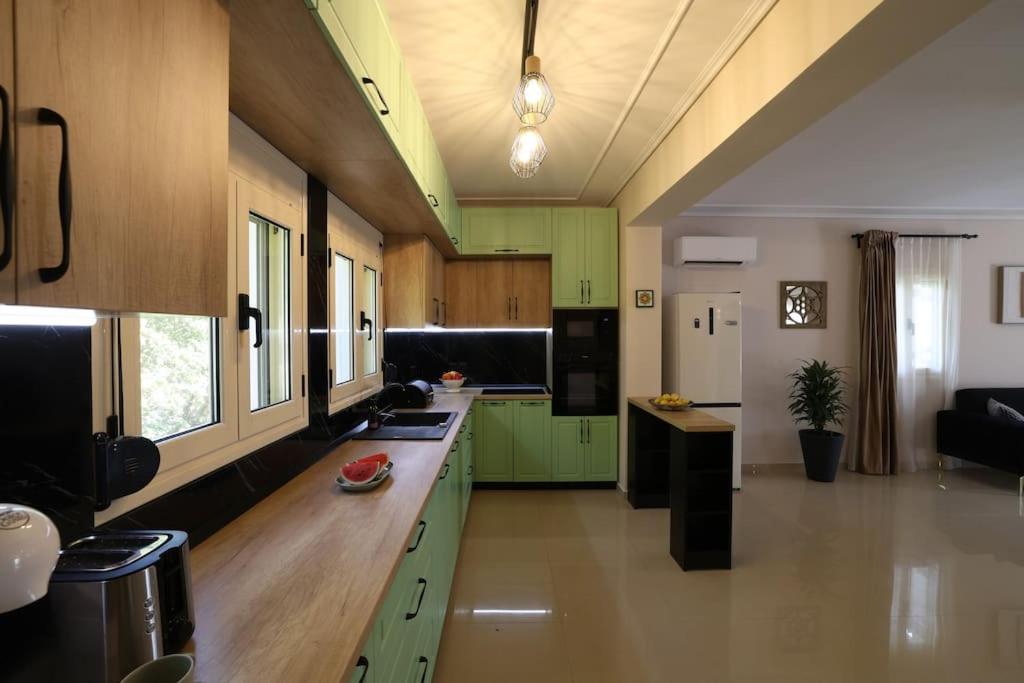 Sumelia Villa