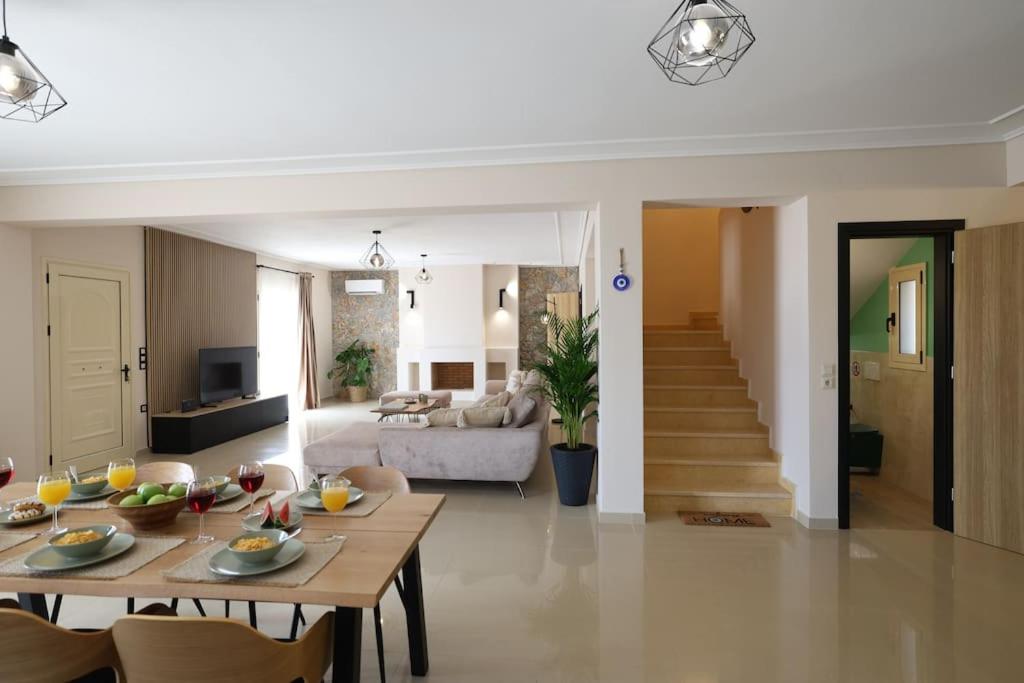 Sumelia Villa