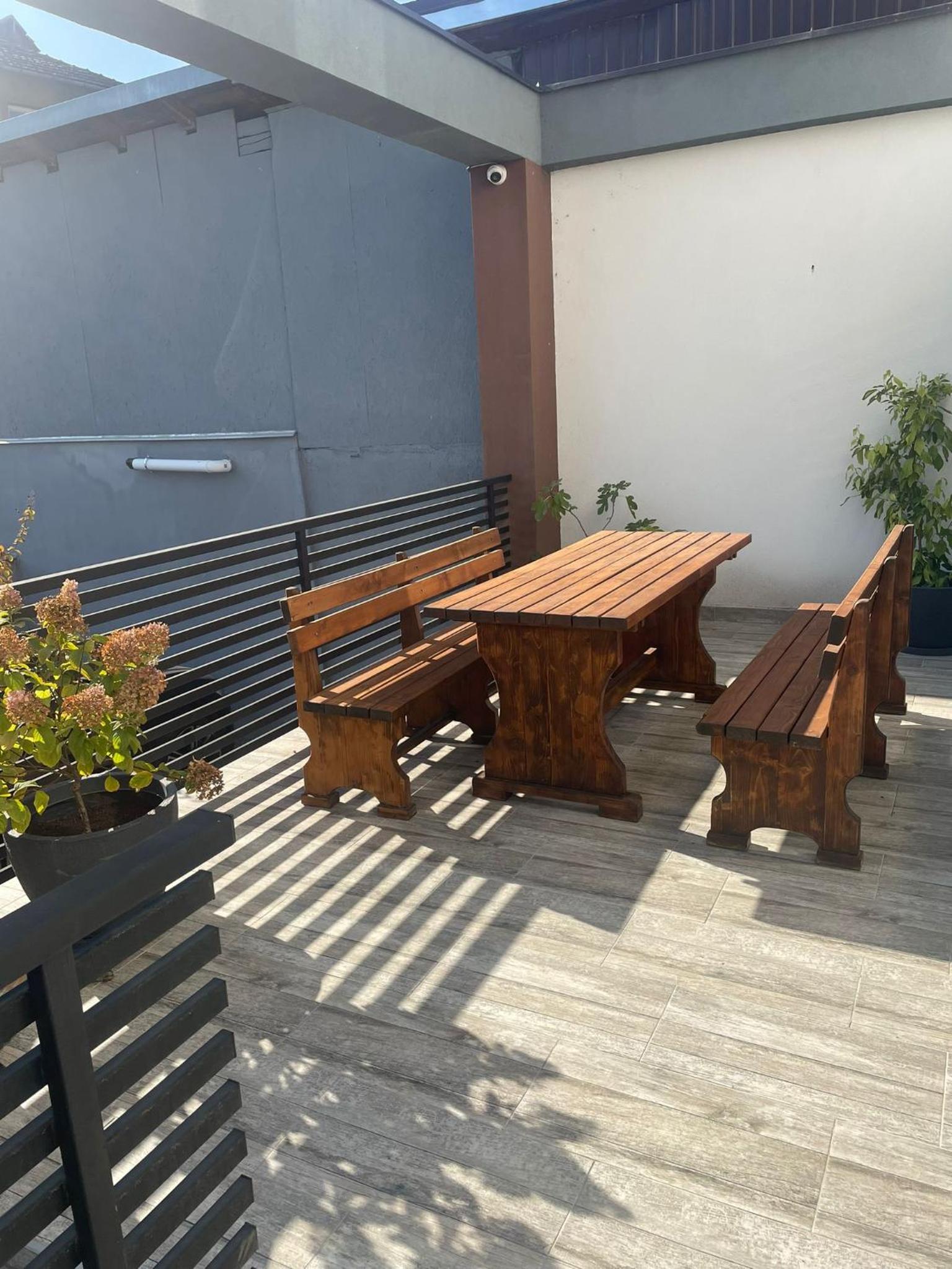 Axon Apartments