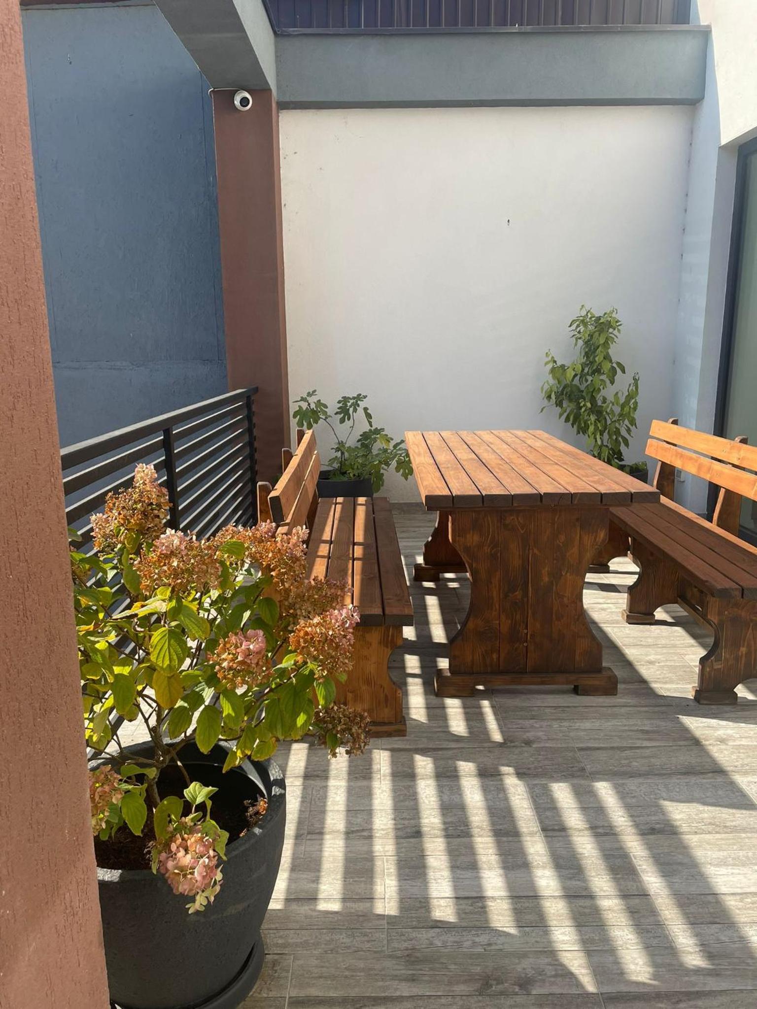 Axon Apartments