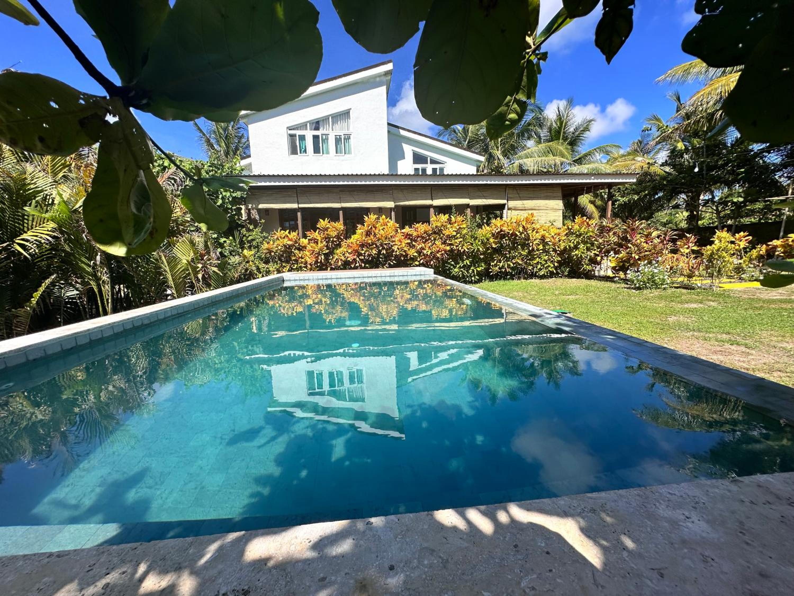 Kendi's Beach Garden view 3