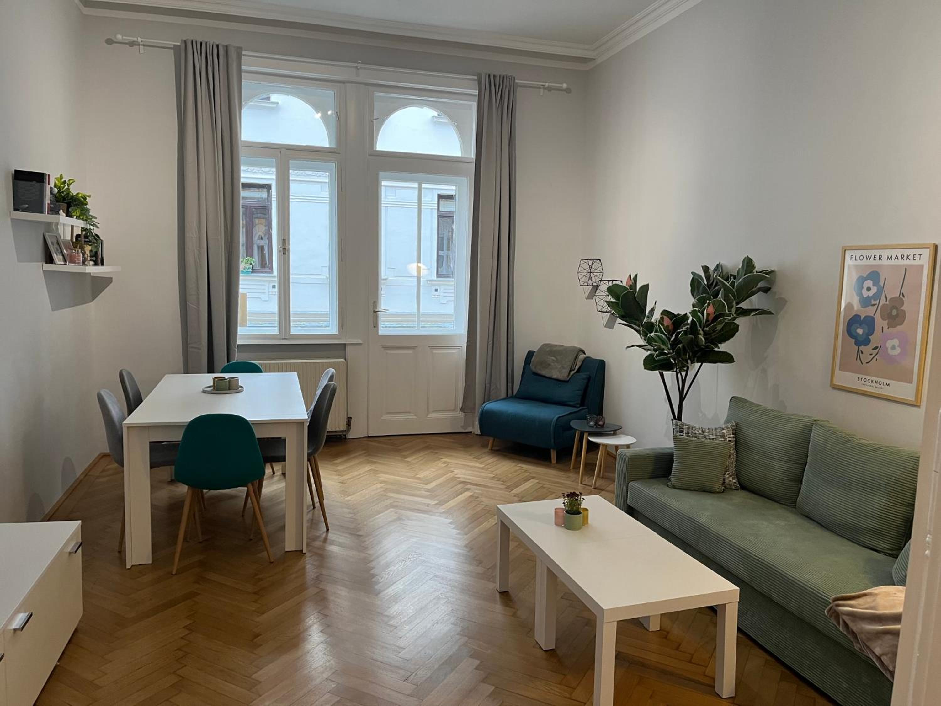 Großzügiger Wiener Altbau gleich neben Schönbrunn