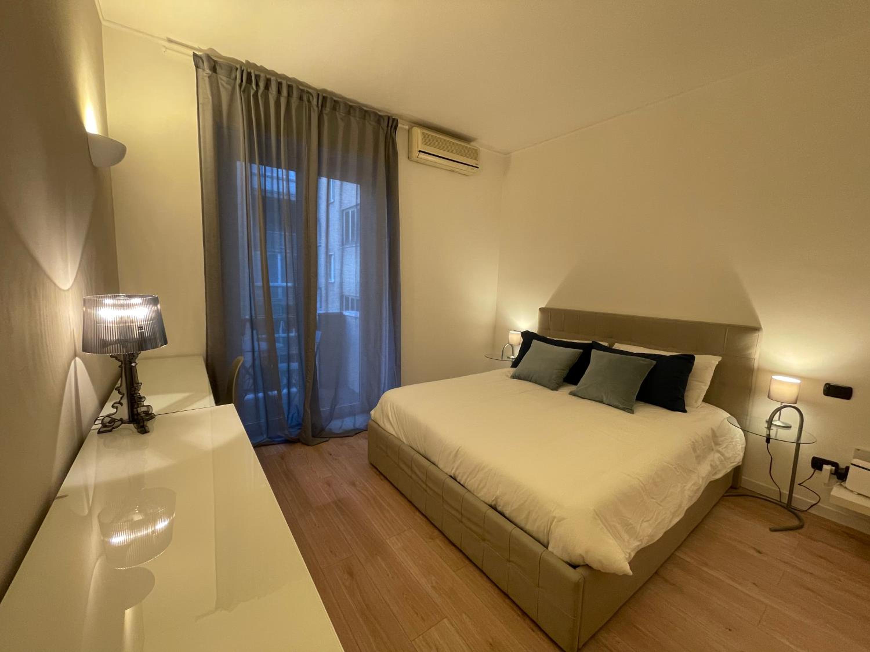Solari Apartment, Milan fashion street