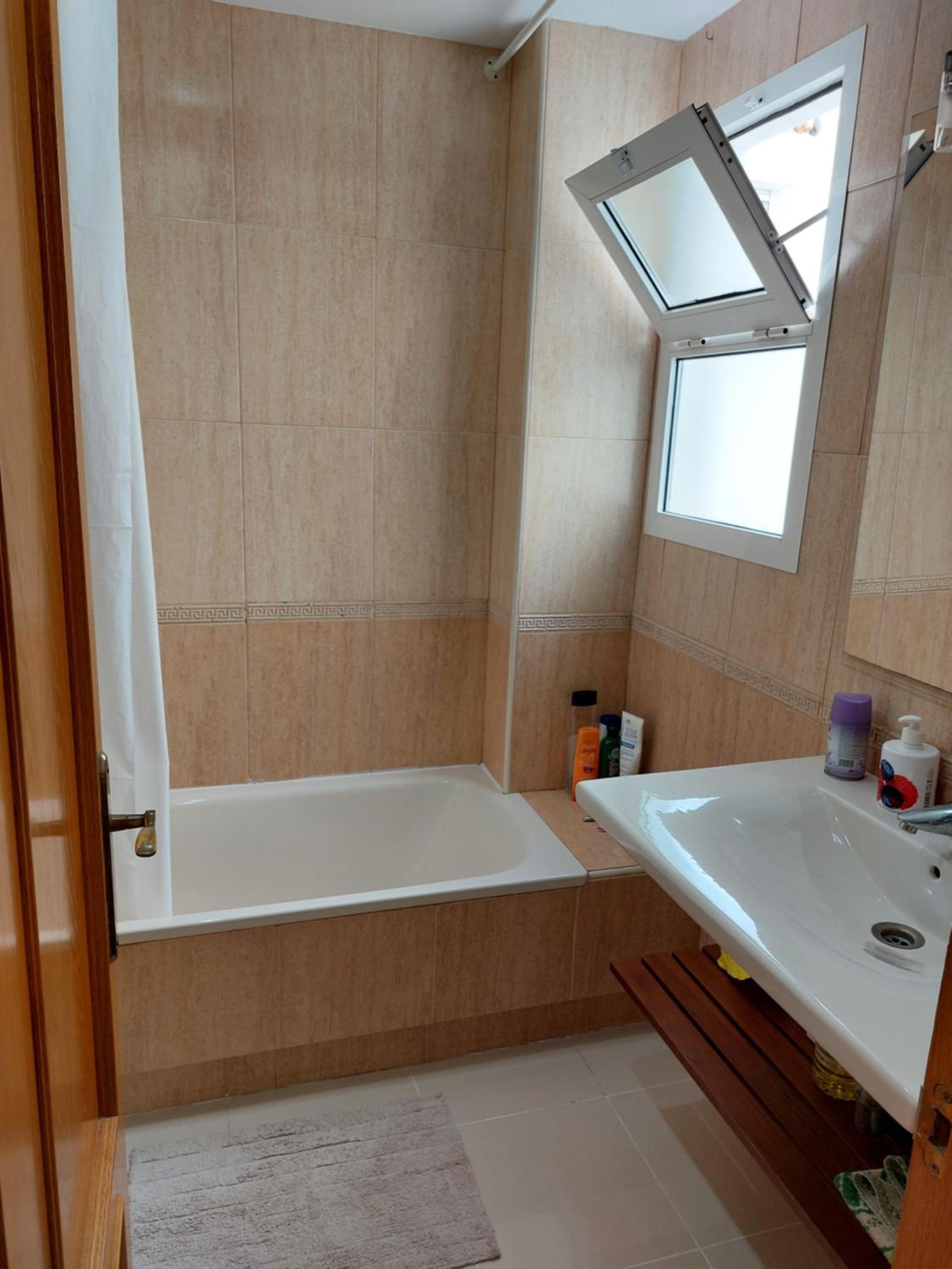 Habitacion con Vistas al Mar - Property Image 8