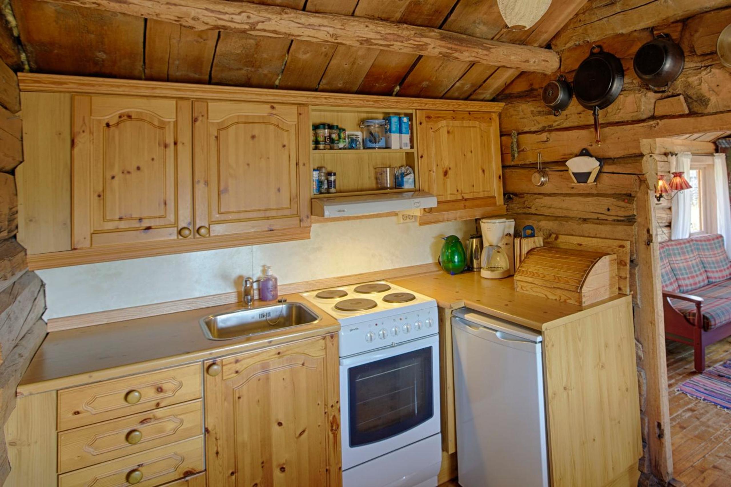 Charming Cabin With Old Timber, Fireplace & Views view 3