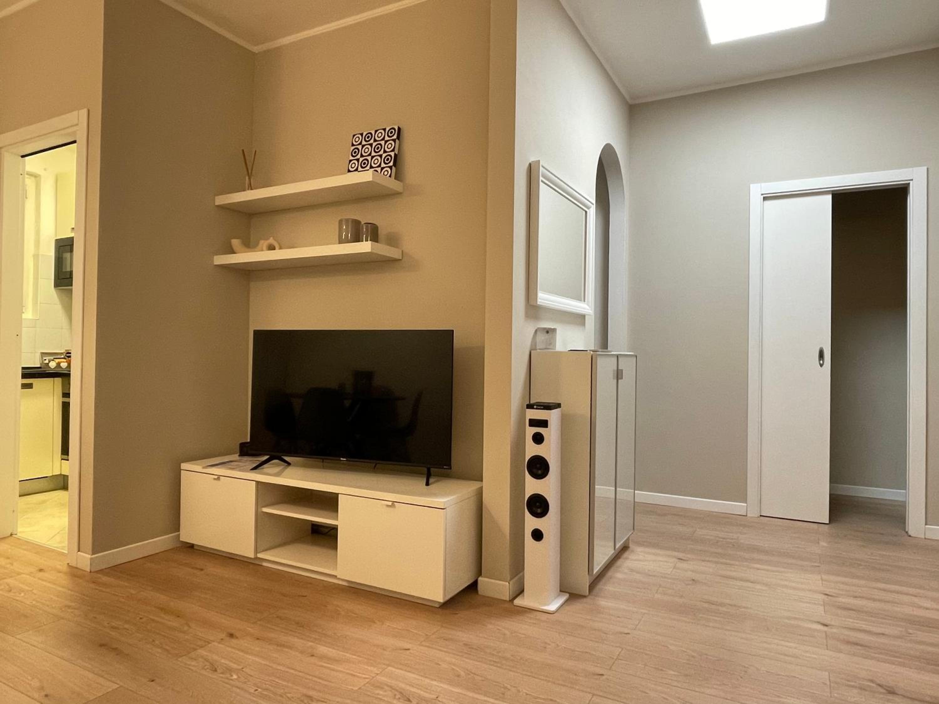 Solari Apartment, Milan fashion street photo 3